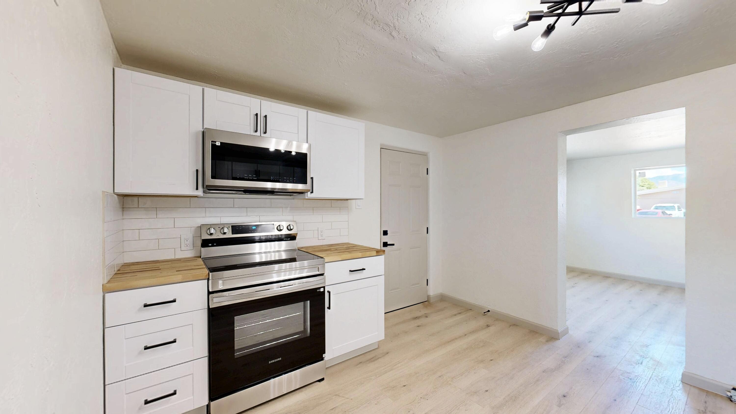 Photo 12 — 2827 Bel Air Drive NE
