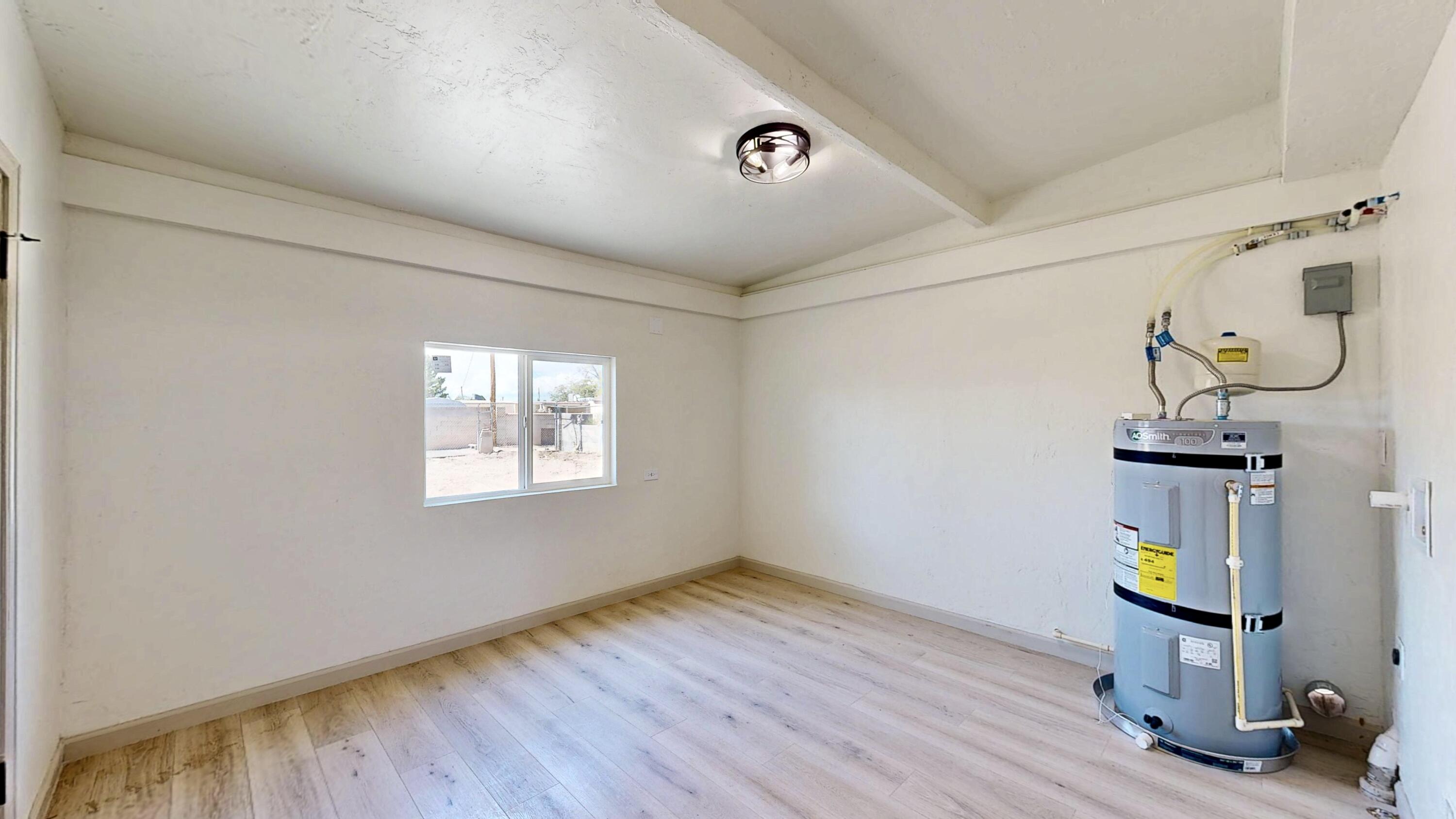 Photo 8 — 2827 Bel Air Drive NE
