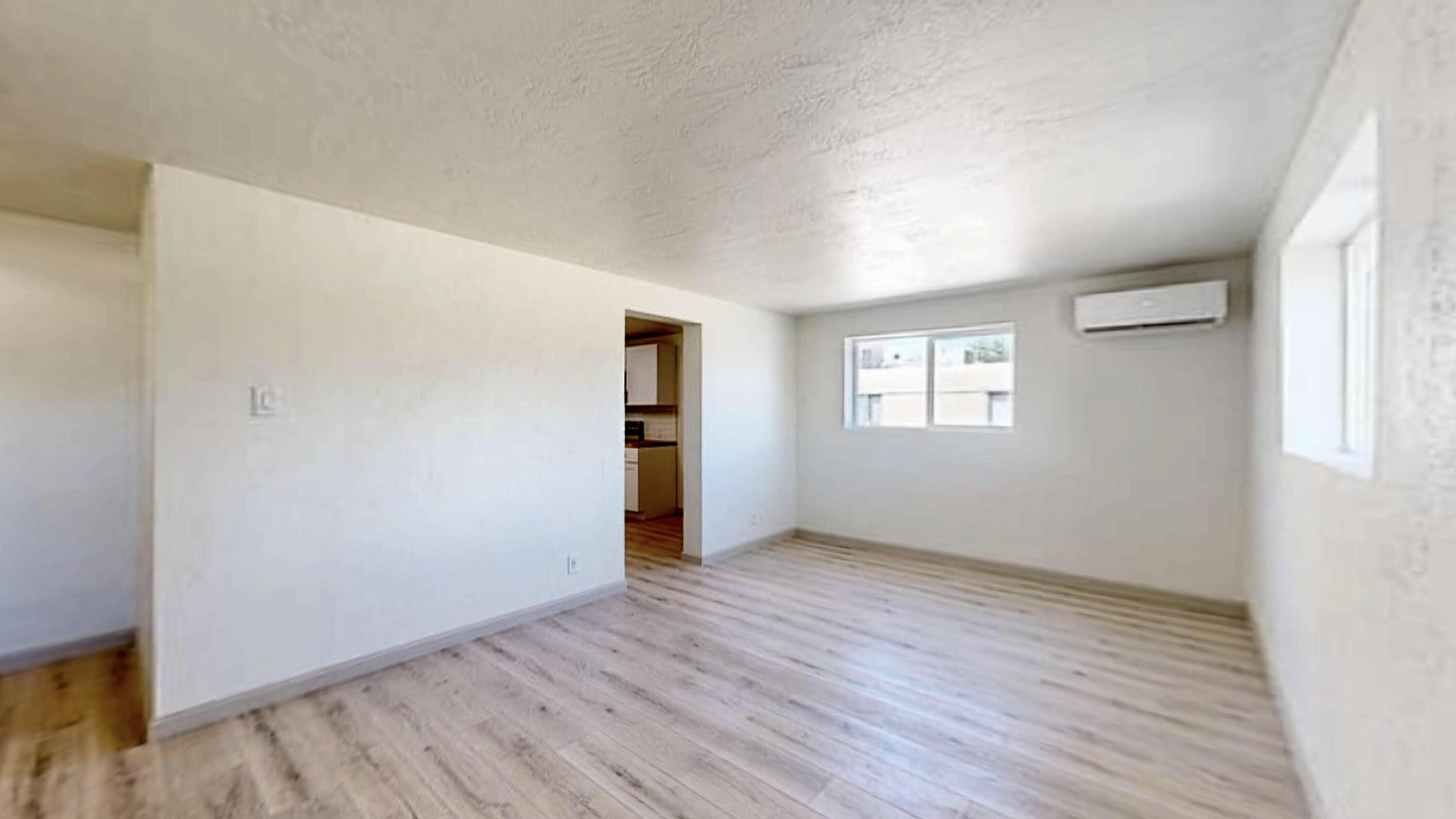 Photo 5 — 2827 Bel Air Drive NE