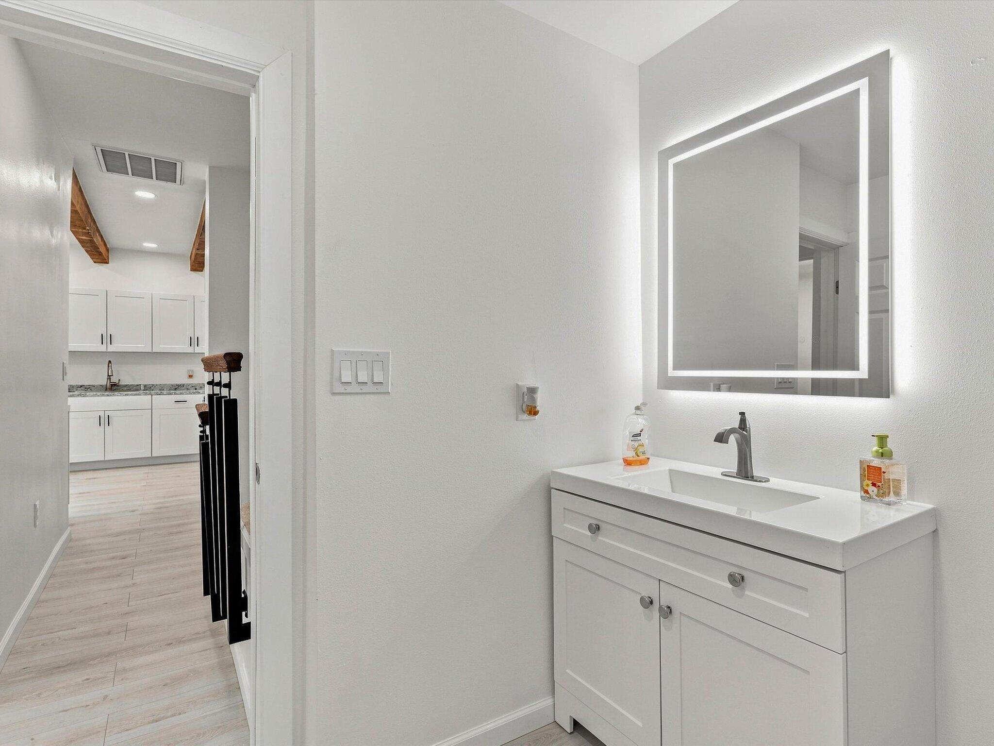 Photo 2 — 233 E Maxine Street NE