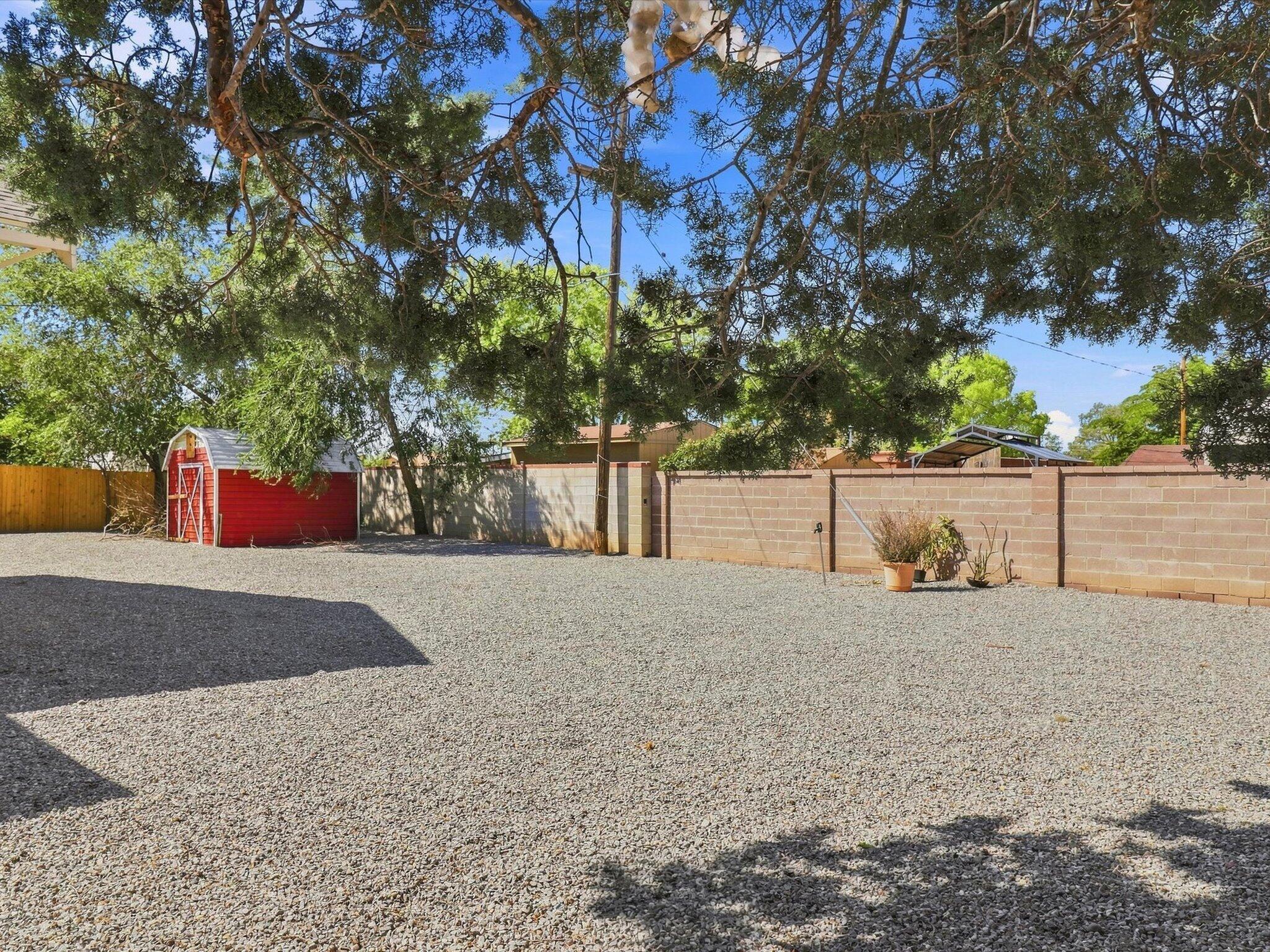 Photo 19 — 233 E Maxine Street NE