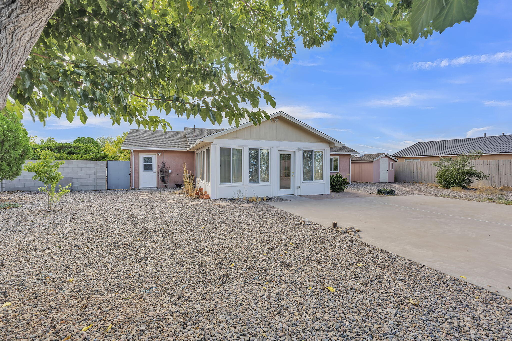 Photo 11 — 215 Loma Verde Drive