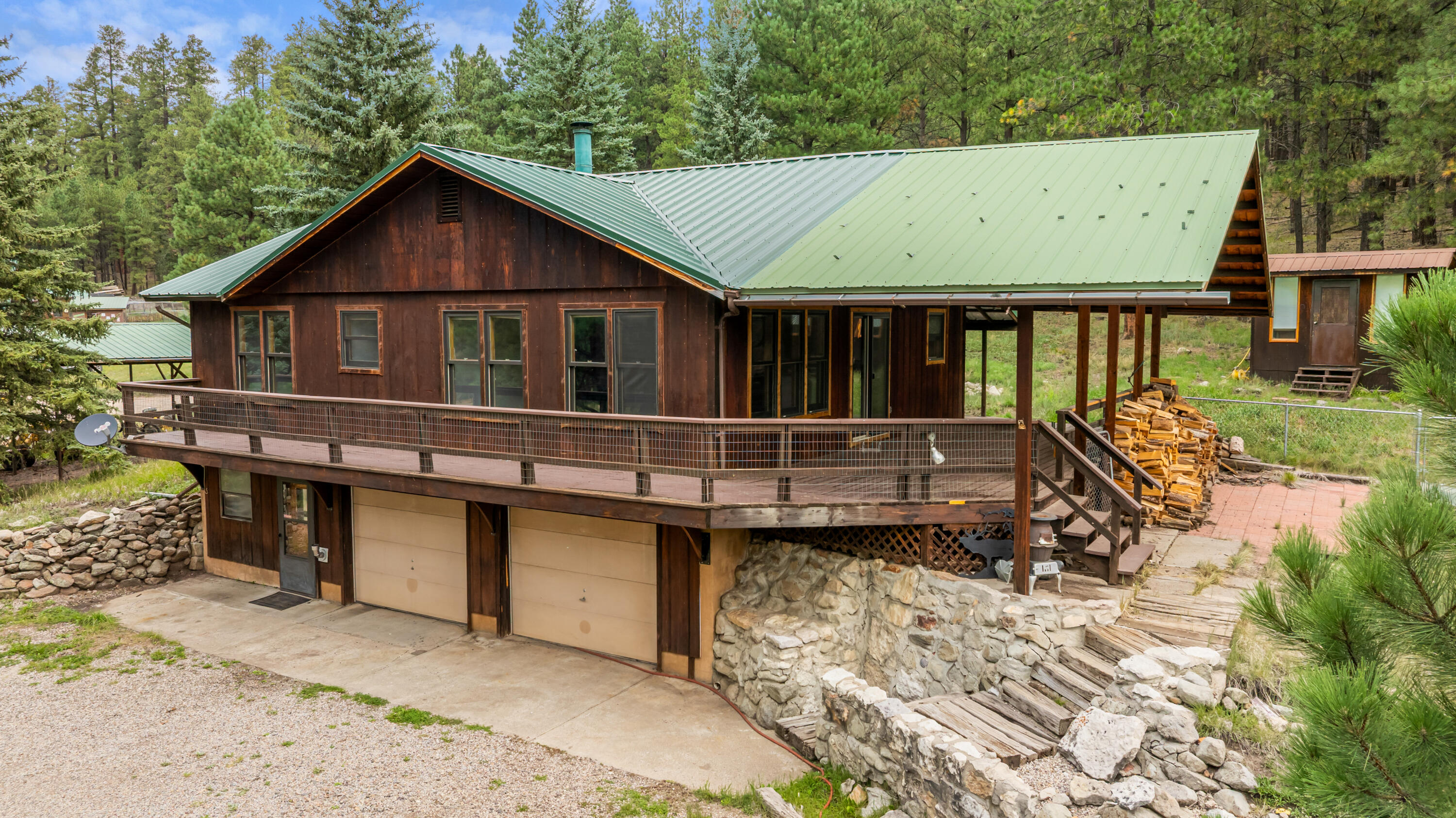 504 Elk Trail, Jemez Springs, NM 87025