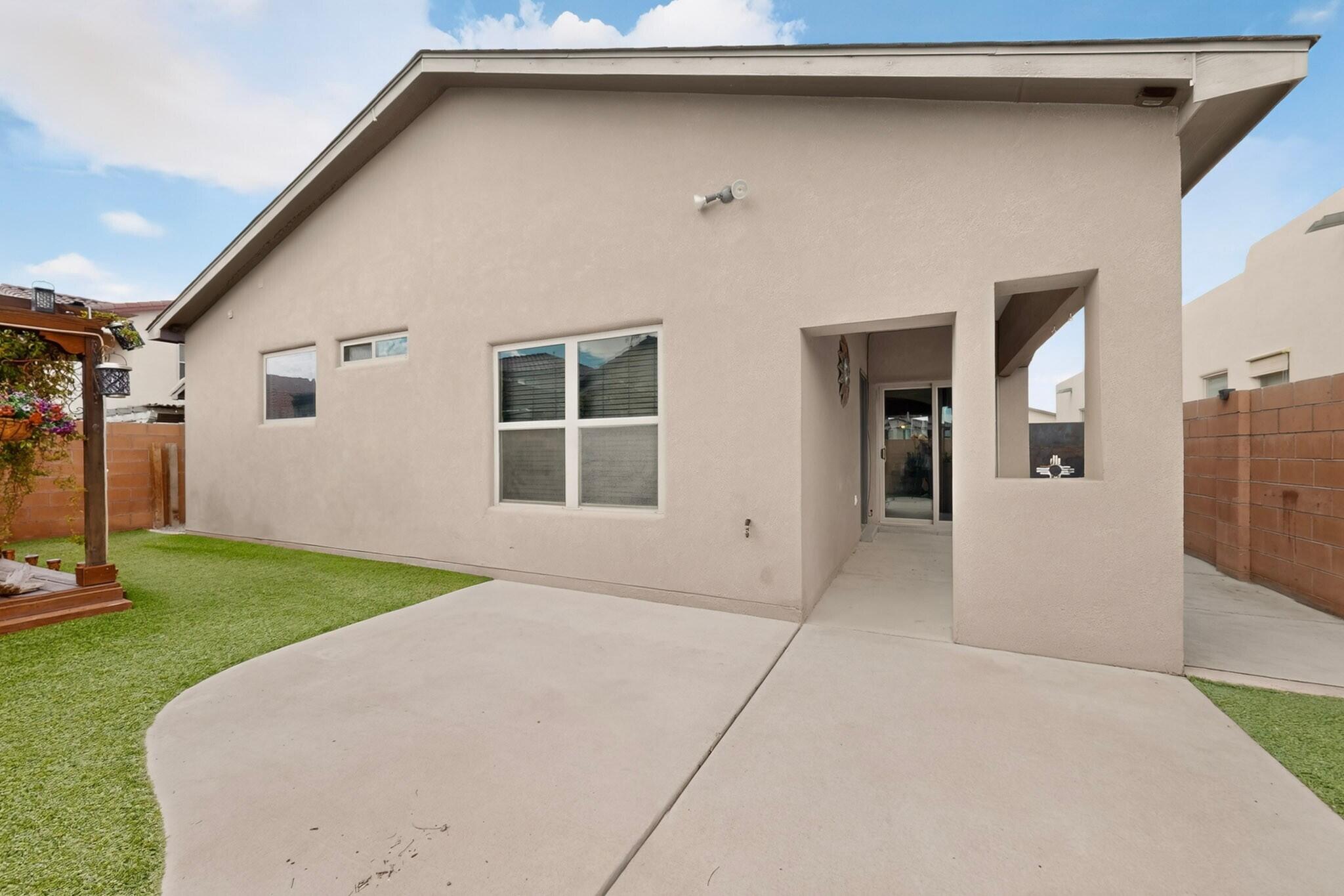 Photo 6 — 6008 Mafraq Avenue NW