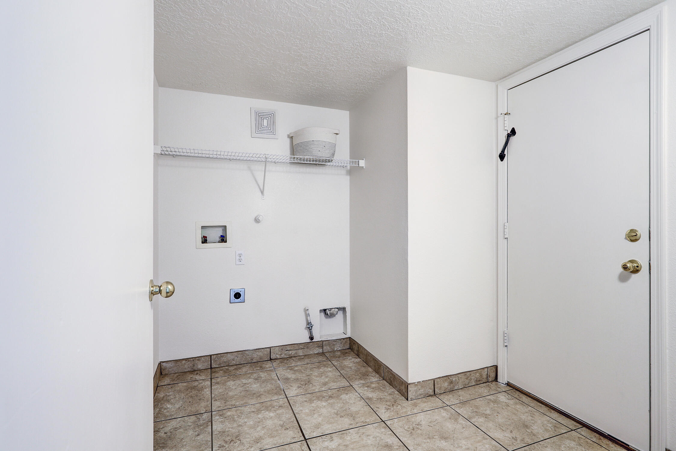 Photo 6 — 5787 Pinon Grande Road NW