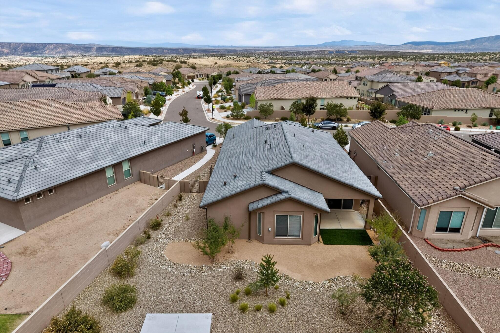Photo 11 — 6231 Bryce Canyon Lane NE
