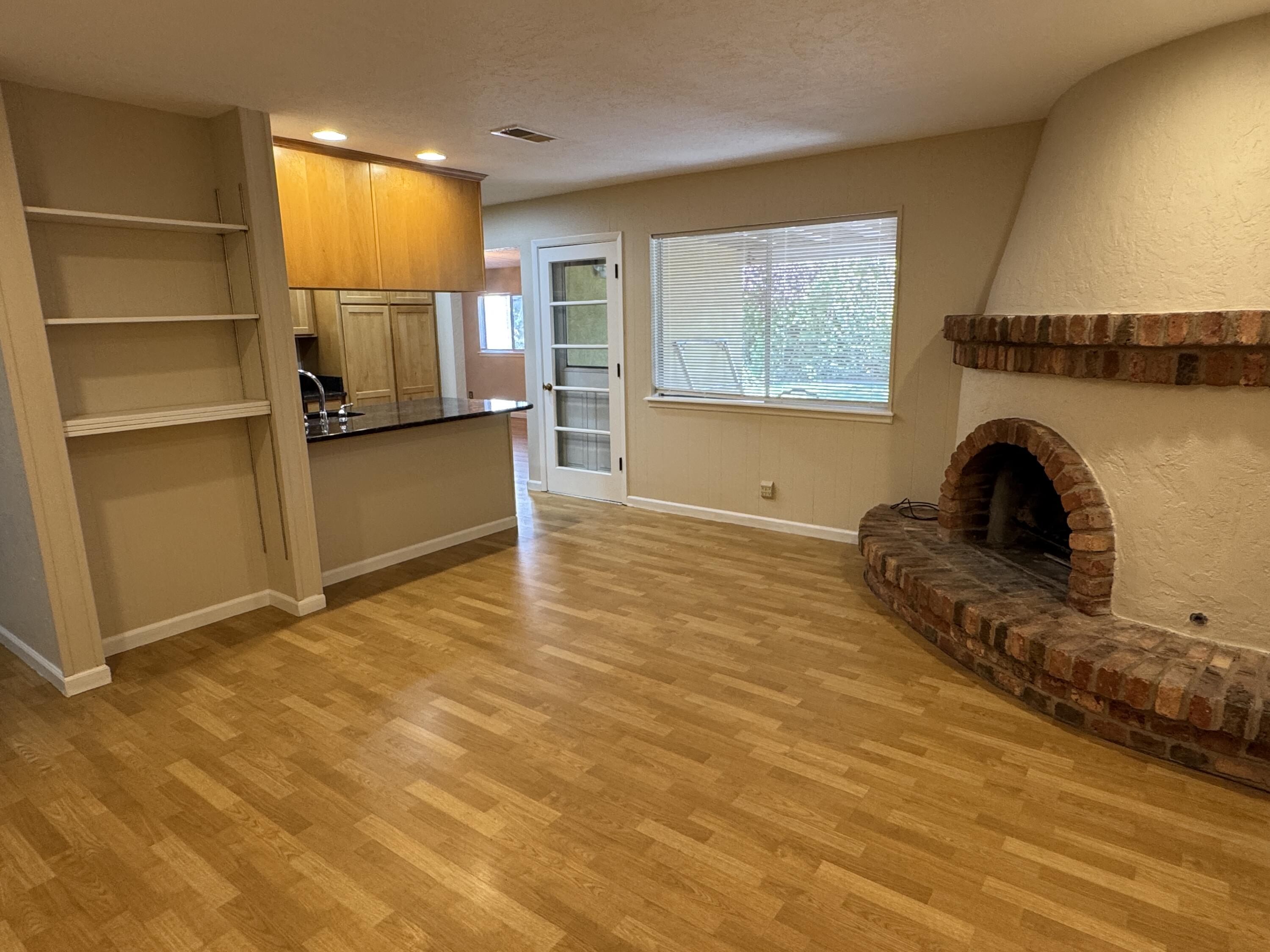 Photo 4 — 4708 Brookwood Street NE