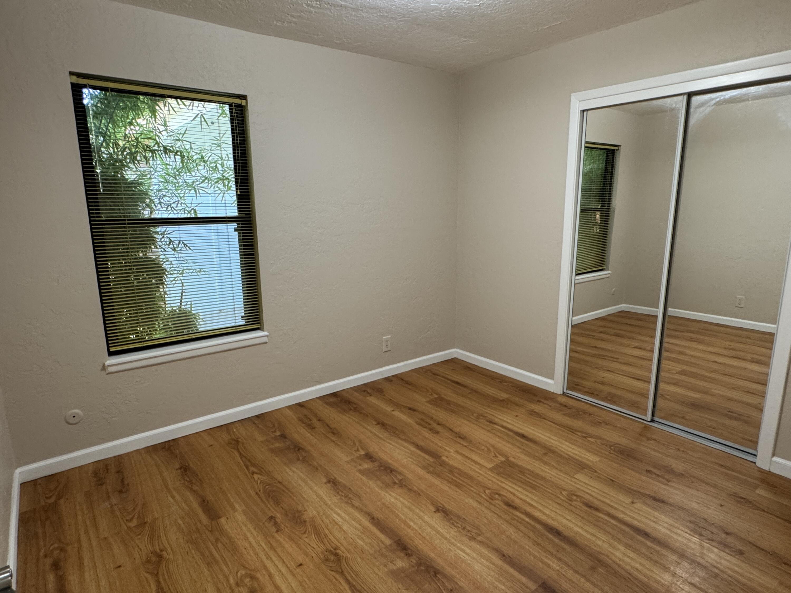 Photo 5 — 4708 Brookwood Street NE