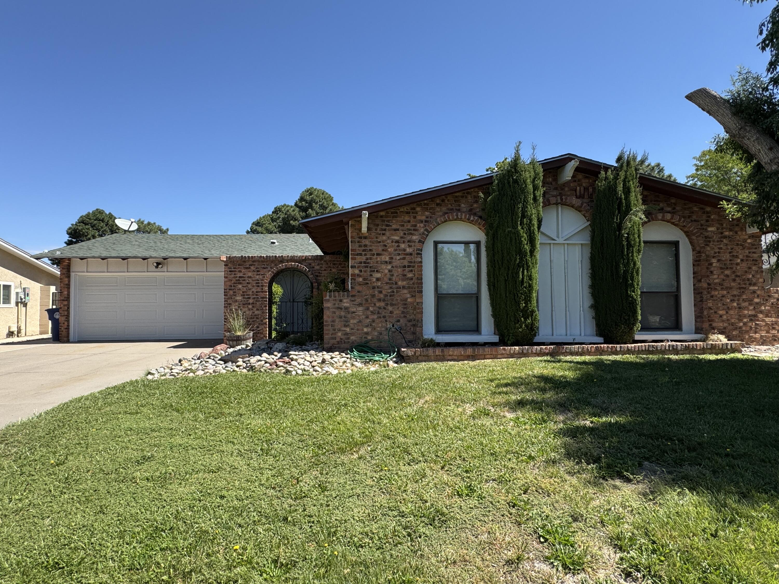 Photo 18 — 4708 Brookwood Street NE