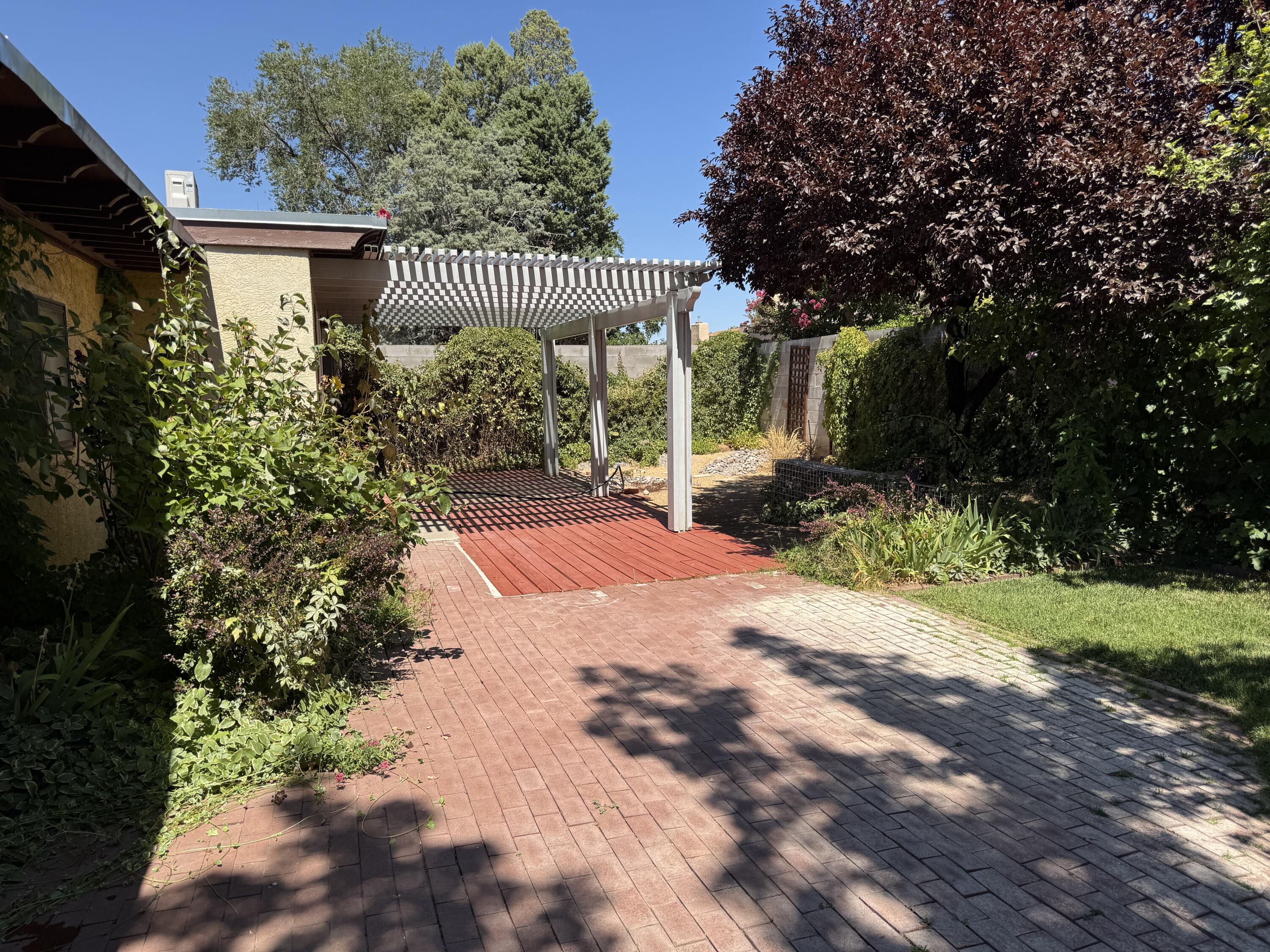Photo 14 — 4708 Brookwood Street NE