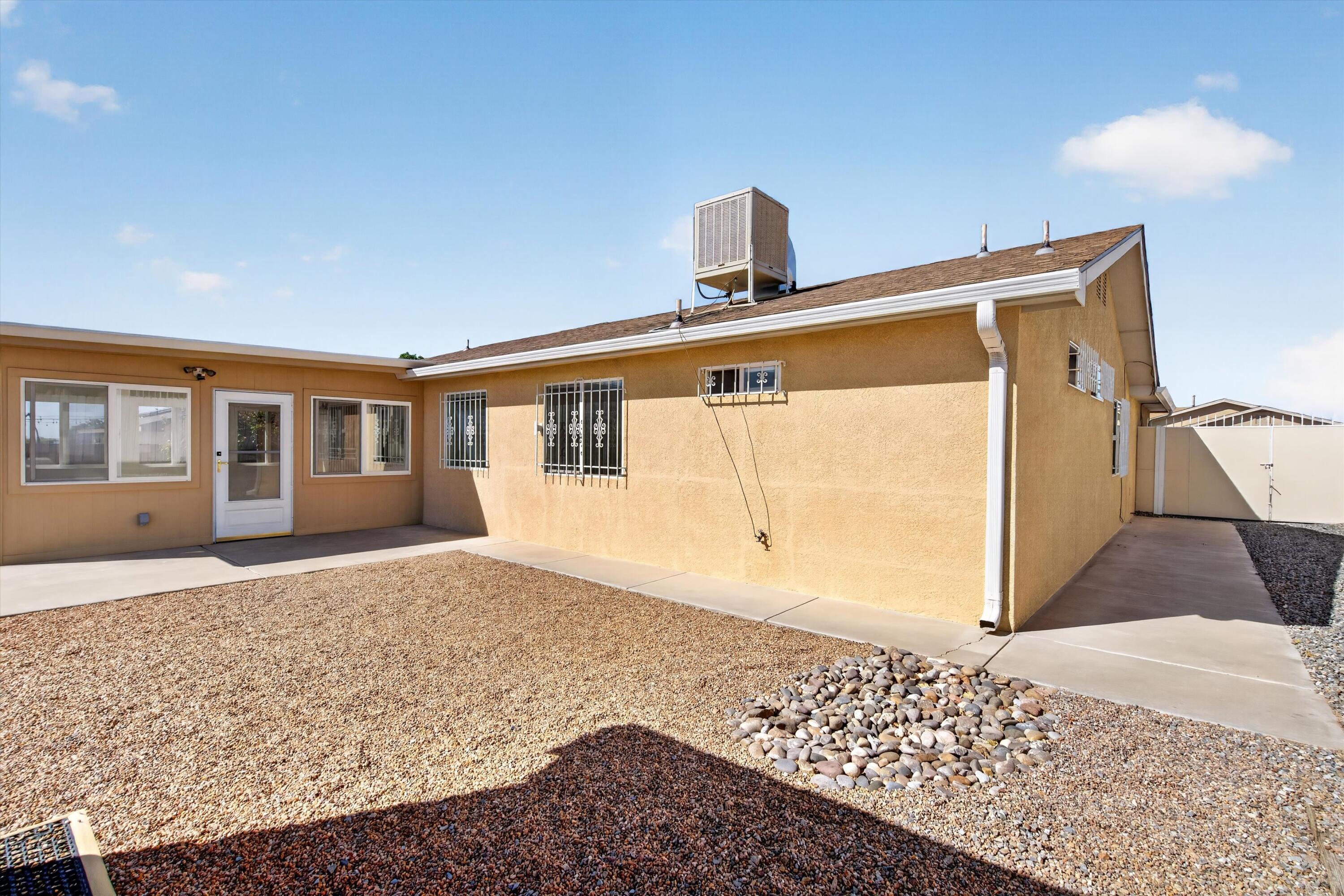 Photo 10 — 1320 Quiet Desert Drive SW