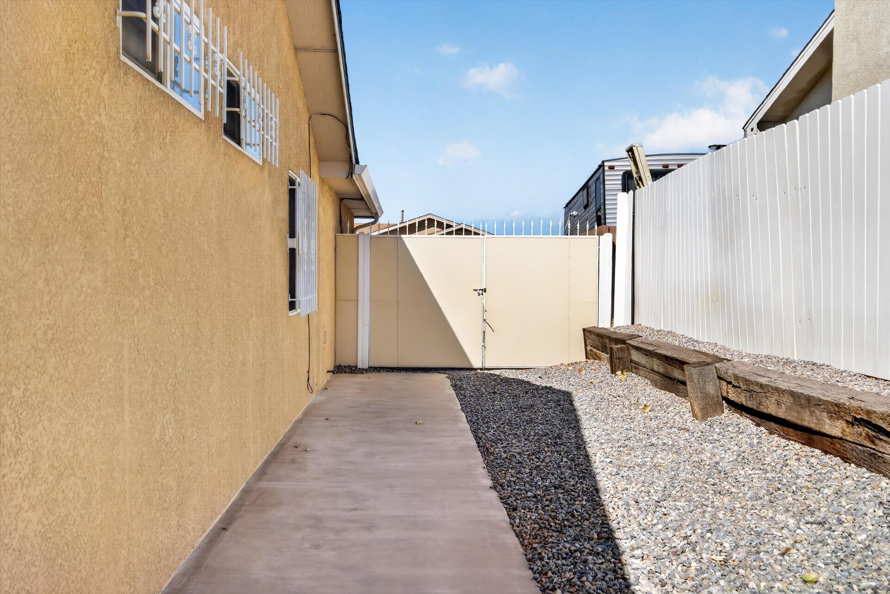 Photo 5 — 1320 Quiet Desert Drive SW