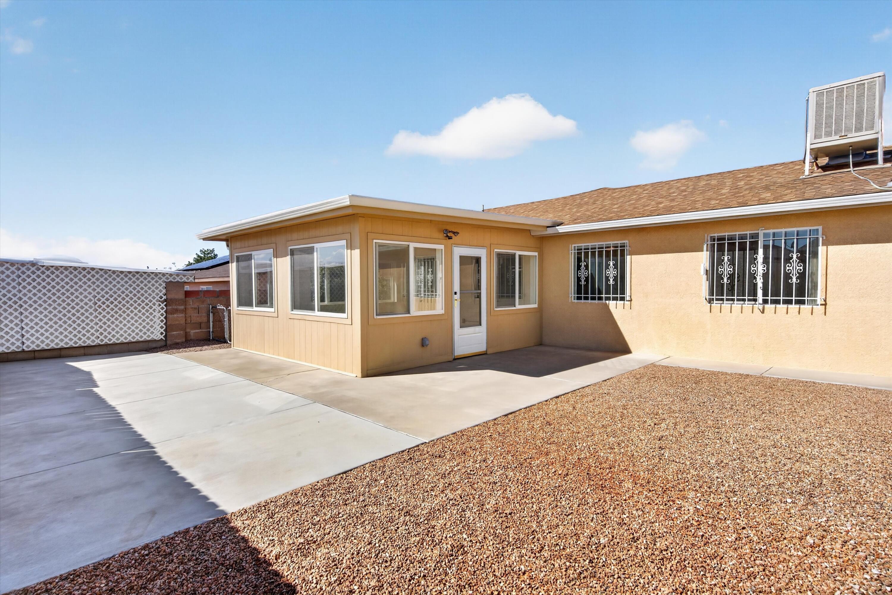 Photo 4 — 1320 Quiet Desert Drive SW
