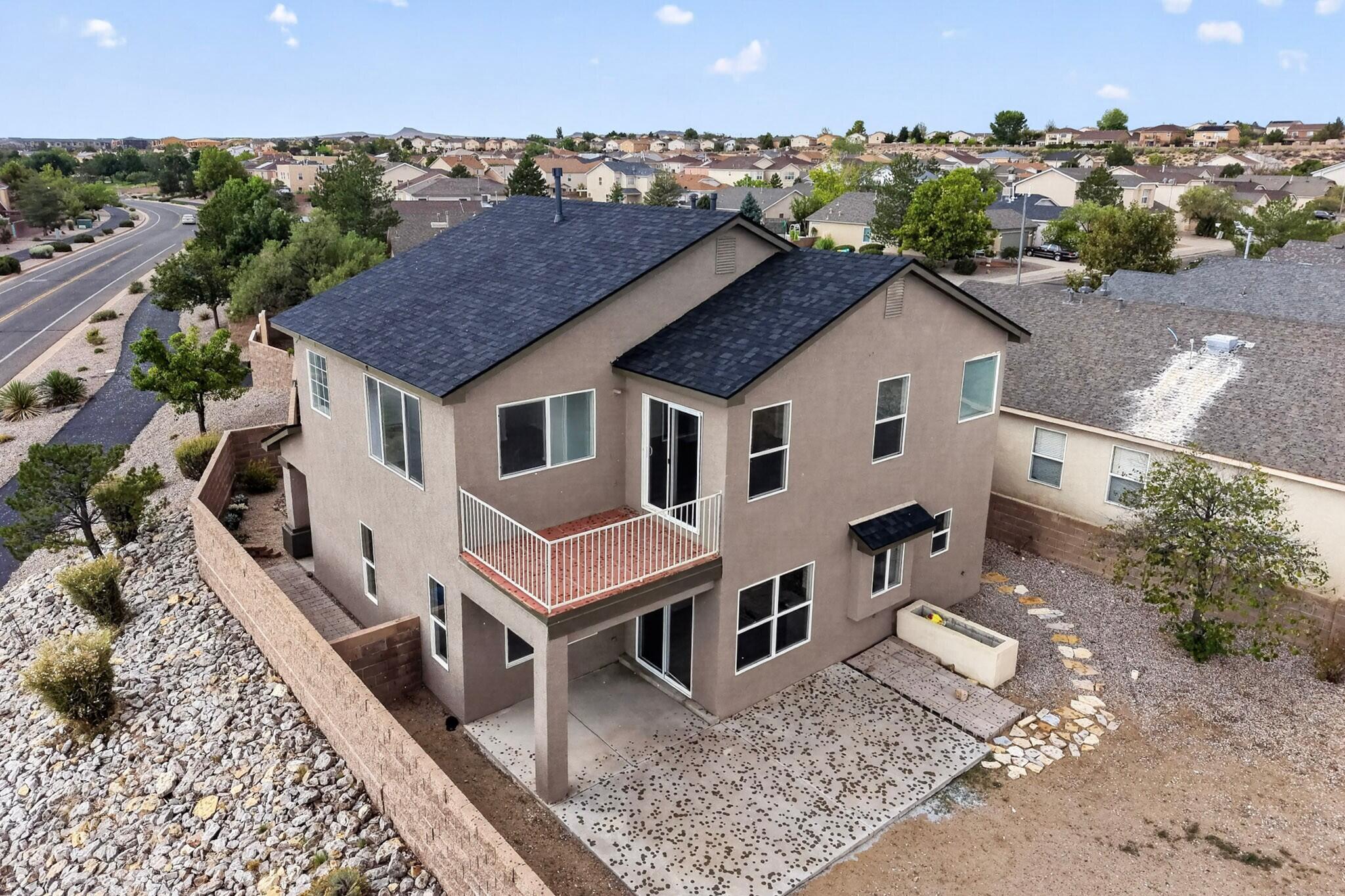 Photo 8 — 7501 Banyon Avenue NW