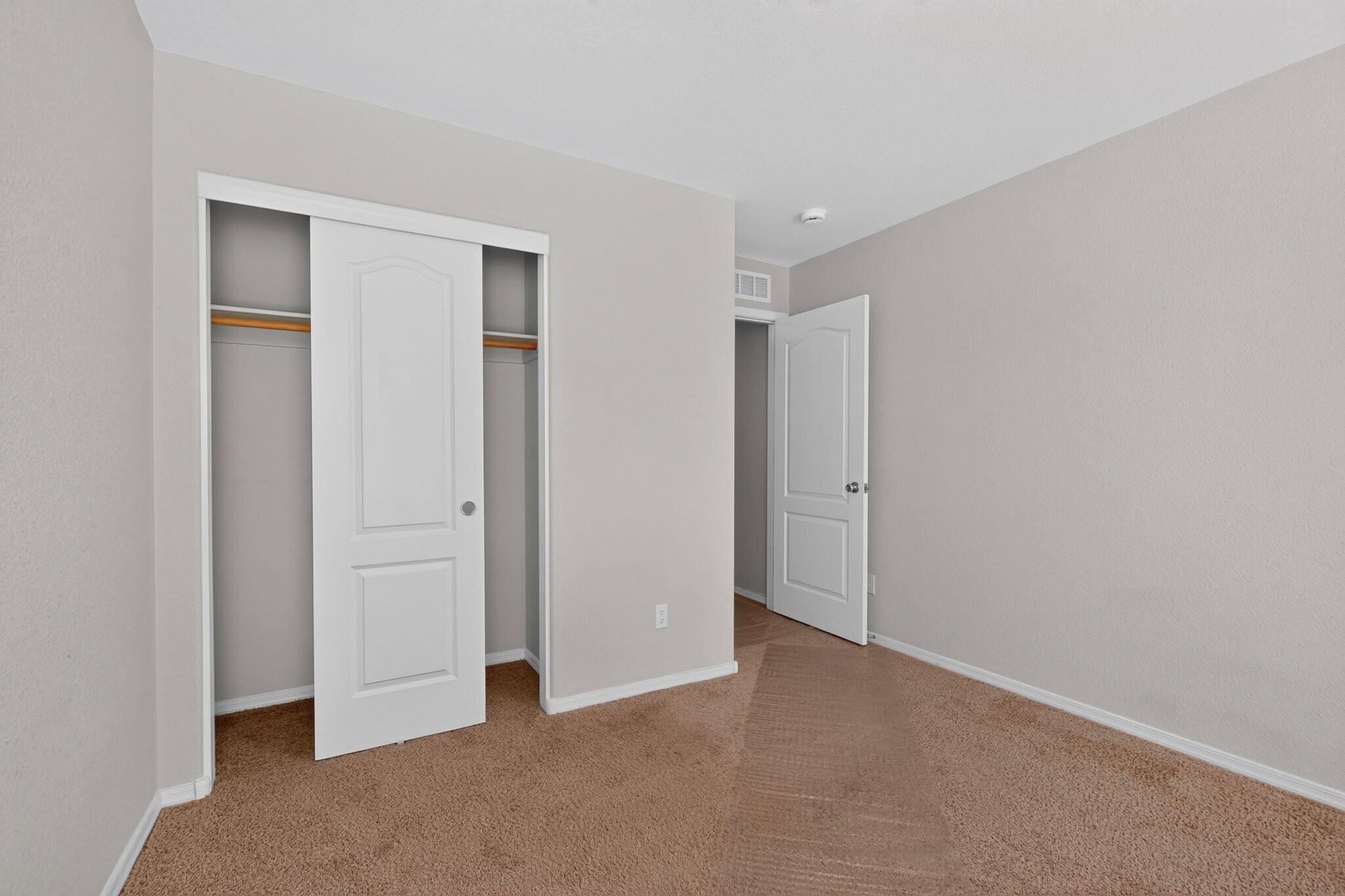 Photo 11 — 1648 Domino Drive SE