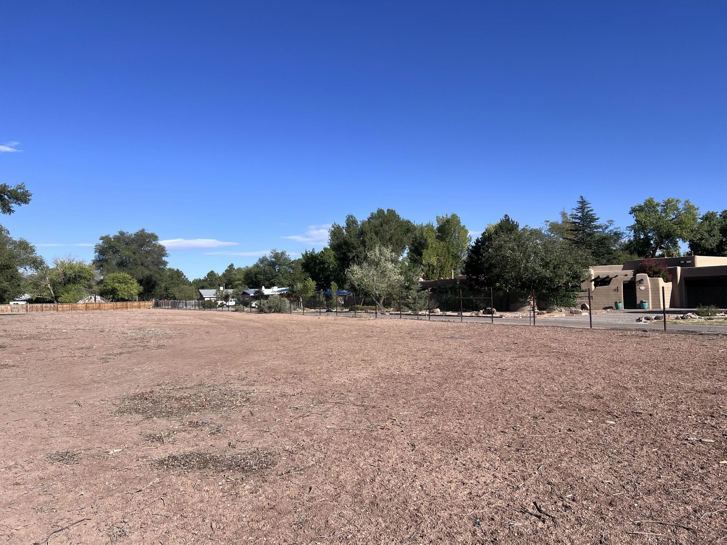 932 Hacienda Drive NW, Albuquerque, NM 87114