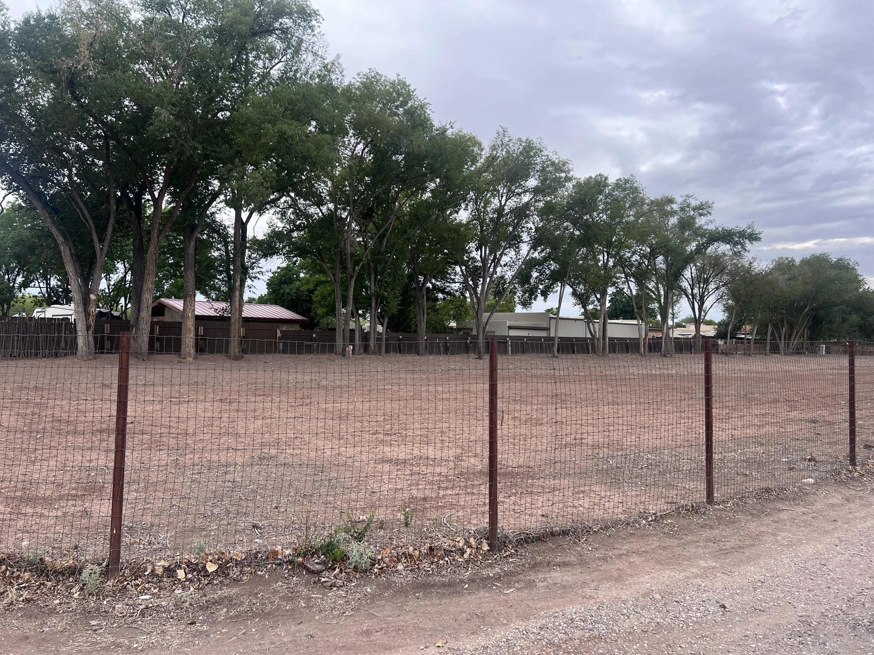 Photo 6 — 932 Hacienda Drive NW