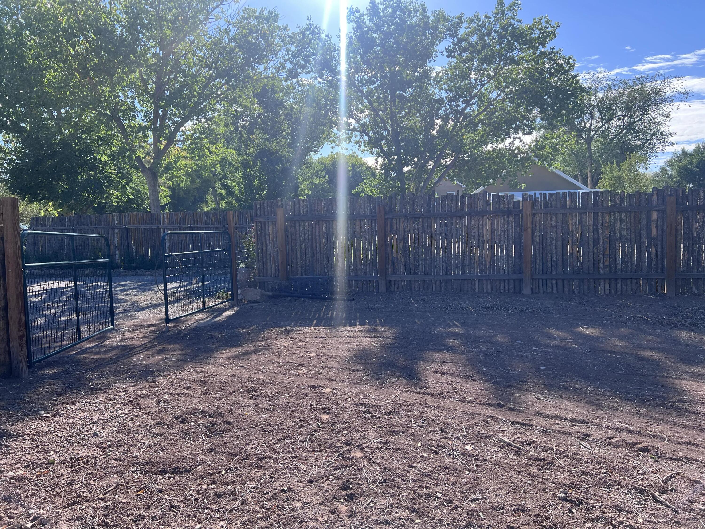 Photo 13 — 932 Hacienda Drive NW
