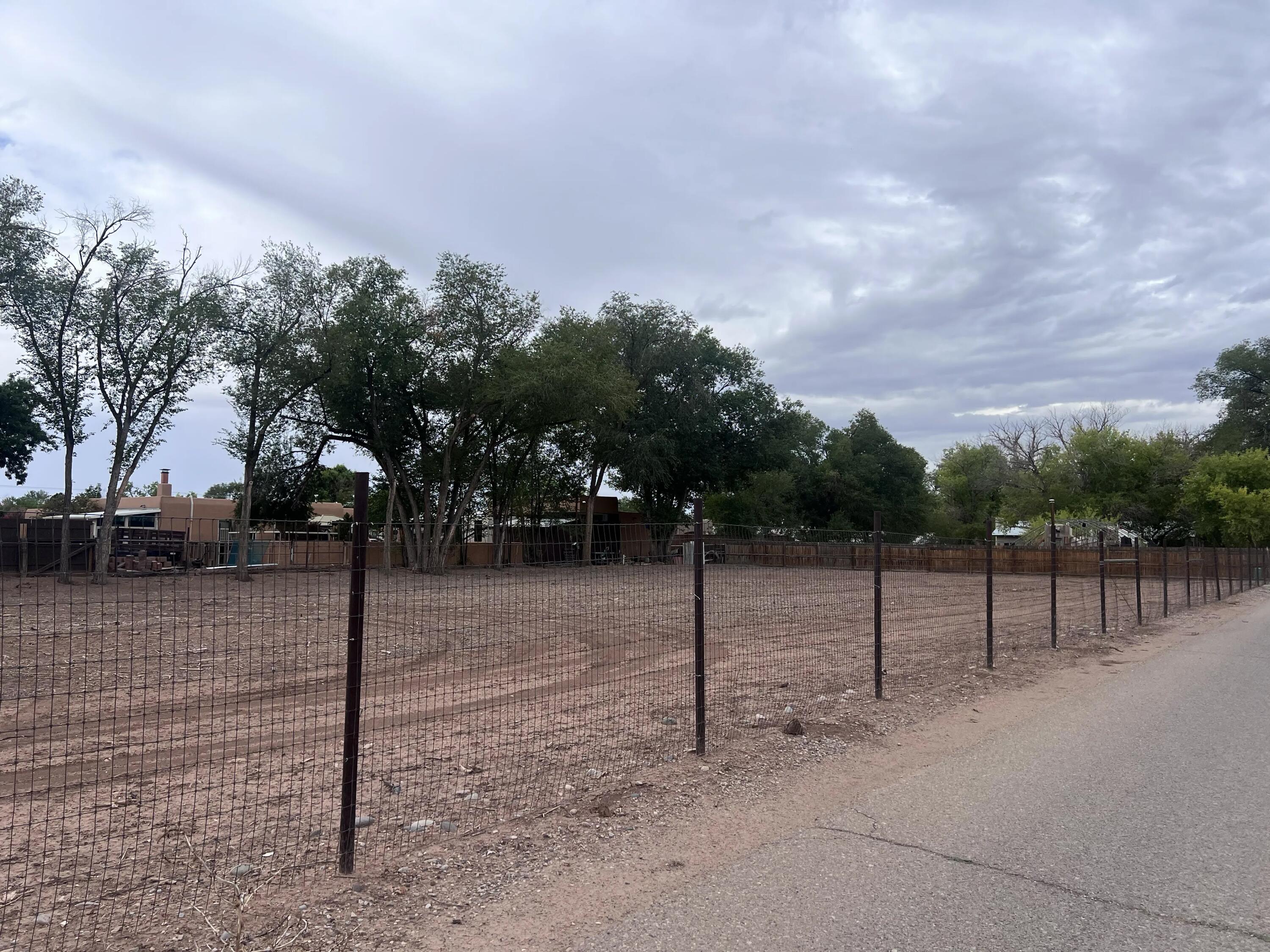 Photo 8 — 932 Hacienda Drive NW