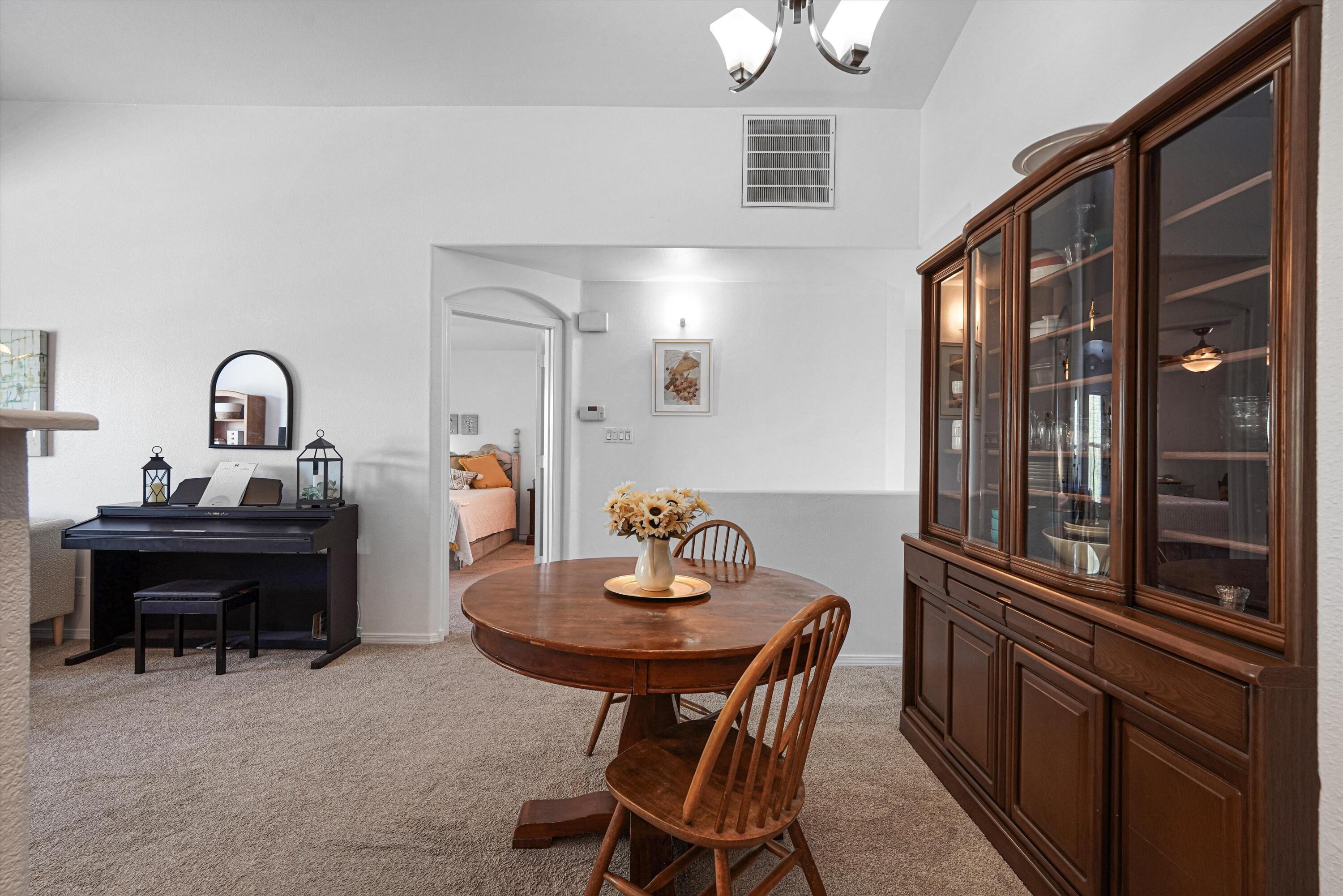 Photo 6 — 5640 Valle Alegre Road NW