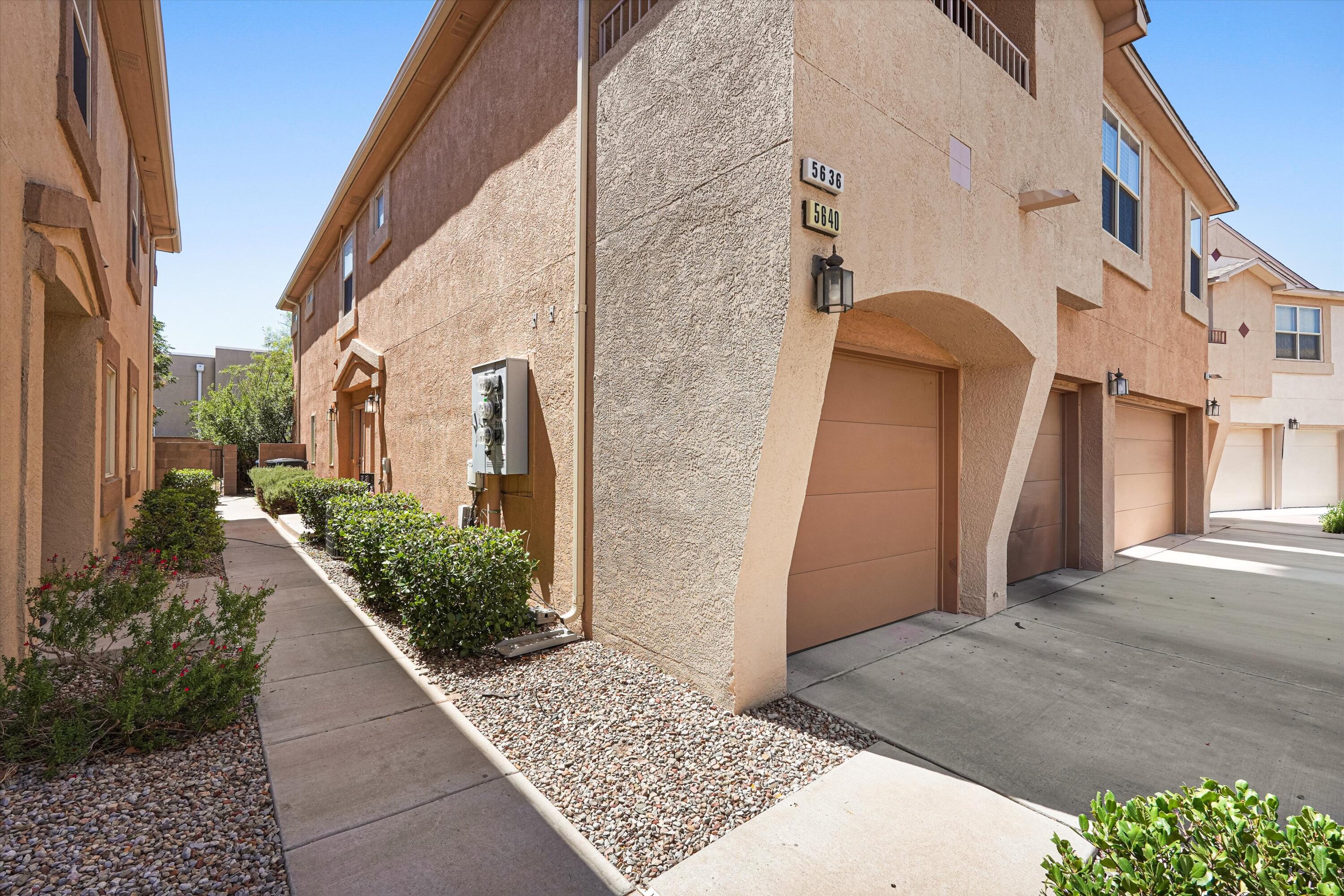Photo 2 — 5640 Valle Alegre Road NW