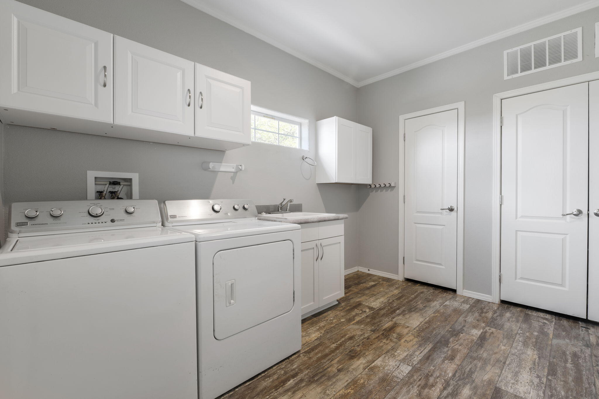 Photo 18 — 11704 Wild Horse Trail SE