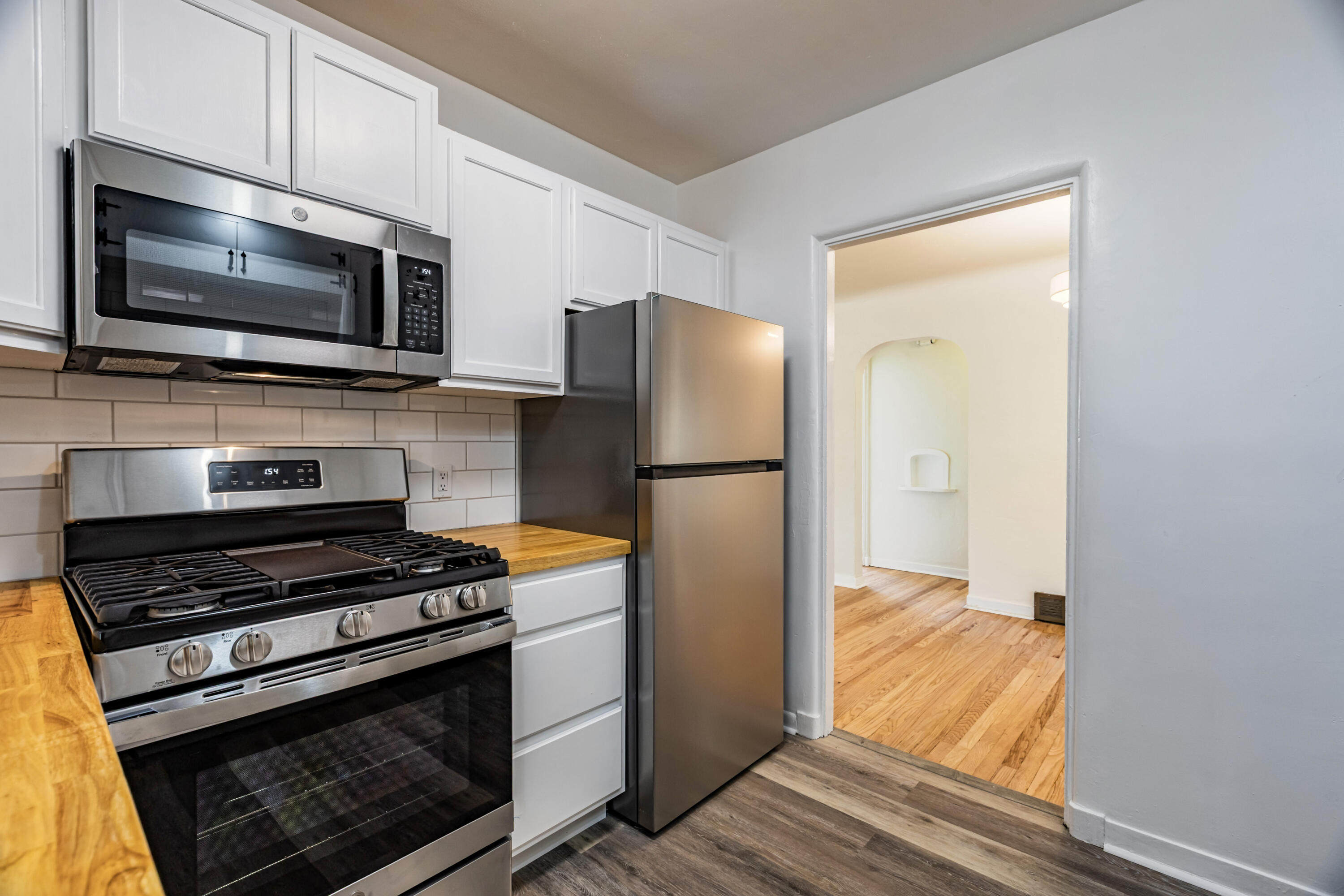 Photo 16 — 2419 Floral Road NW