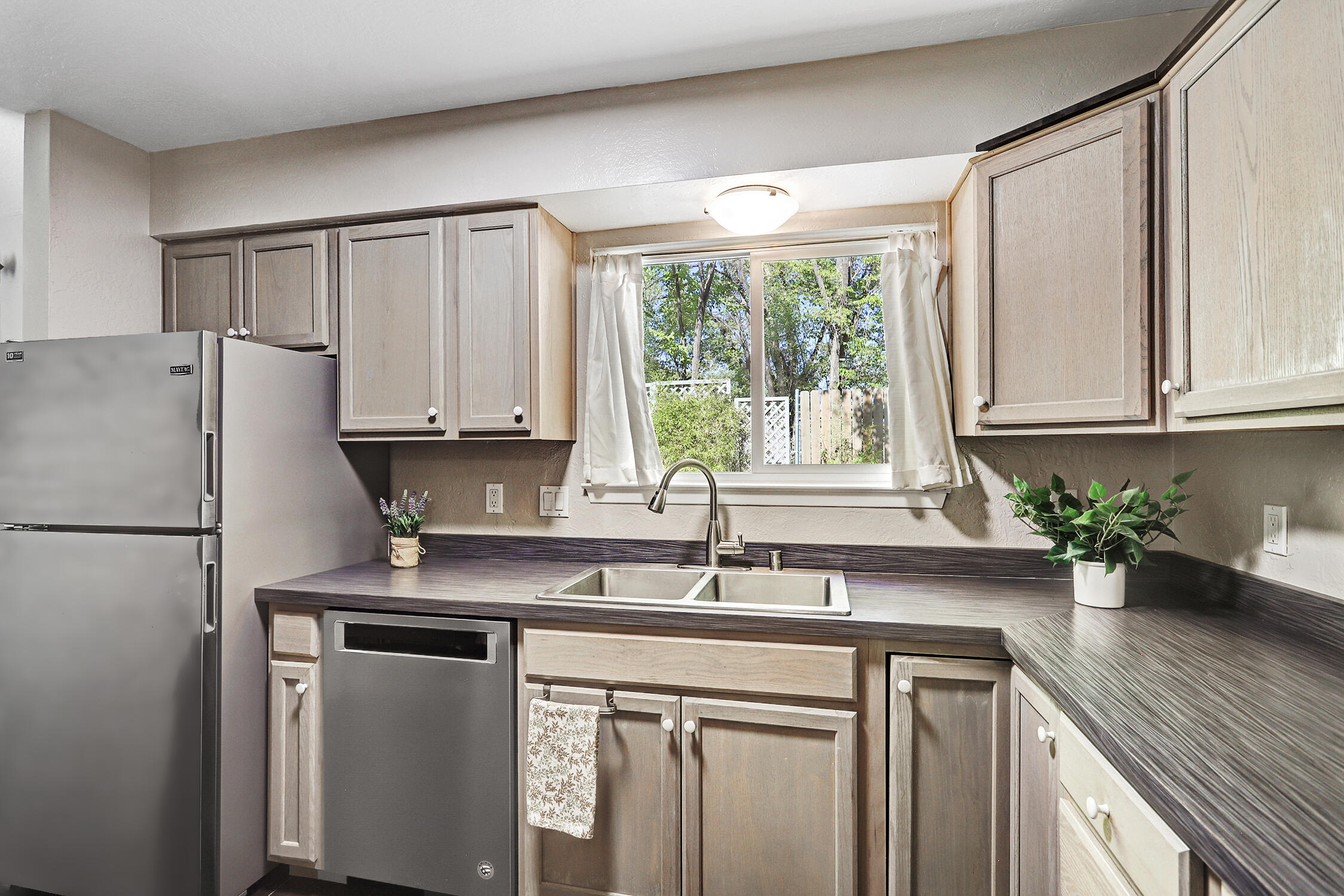 Photo 20 — 5439 6th Street NW