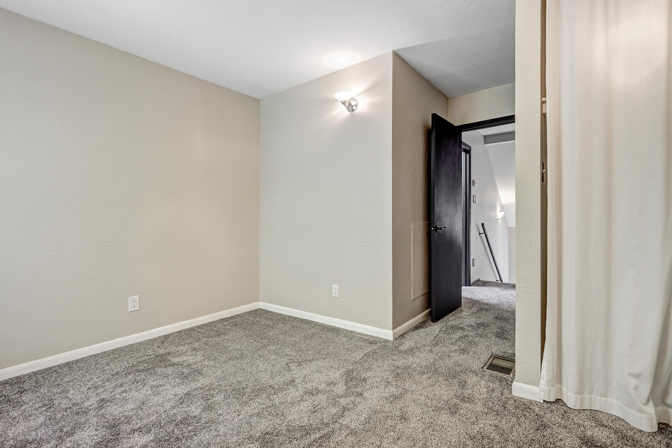 Photo 11 — 5439 6th Street NW