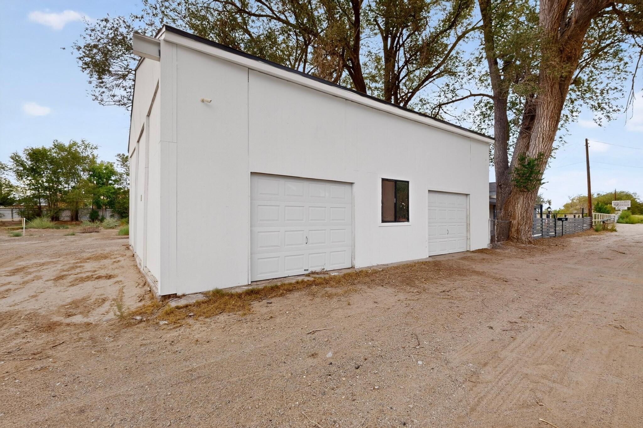 Photo 14 — 1103 N Mesa Road