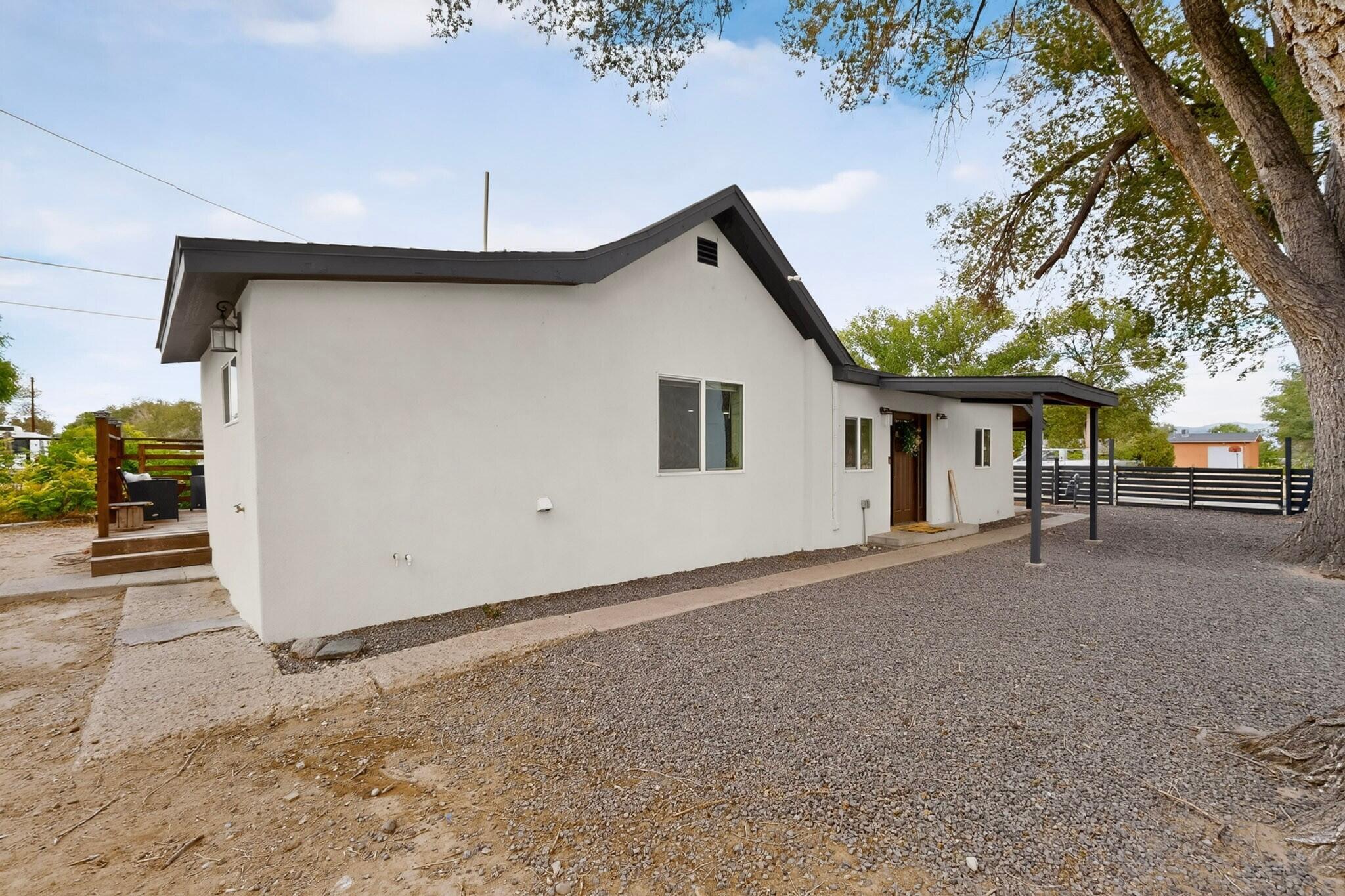 Photo 2 — 1103 N Mesa Road