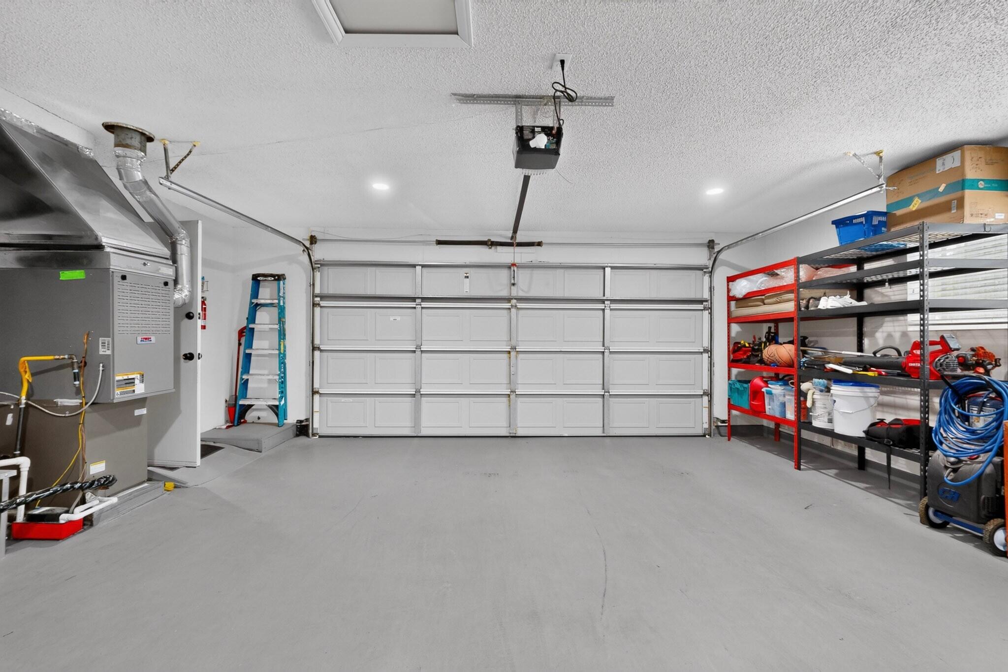 Photo 11 — 3833 Inca Street NE