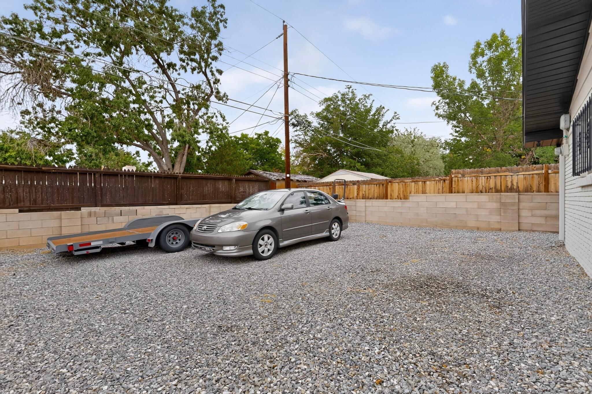 Photo 4 — 3833 Inca Street NE