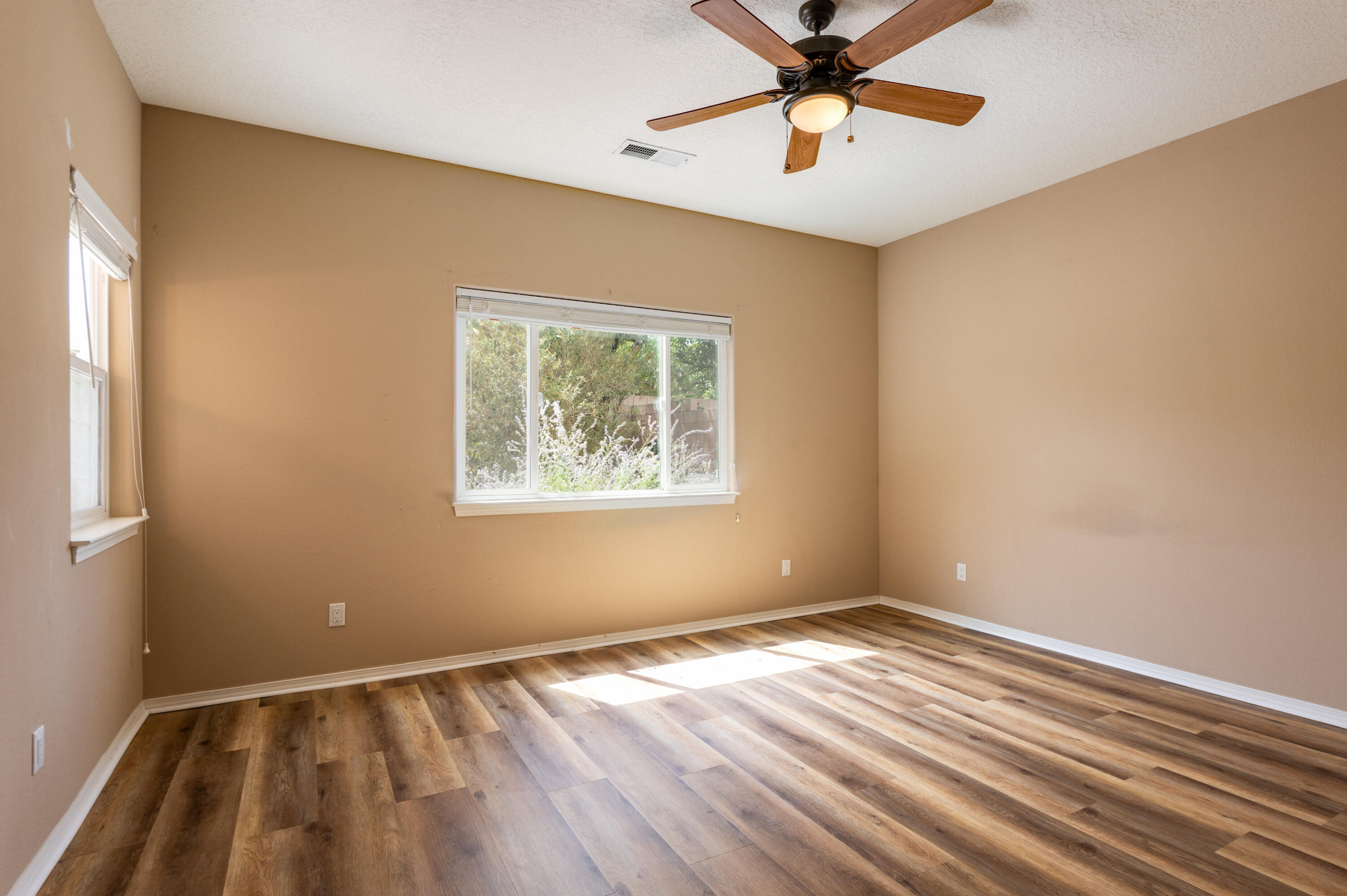 Photo 10 — 271 Zuni River Circle SW