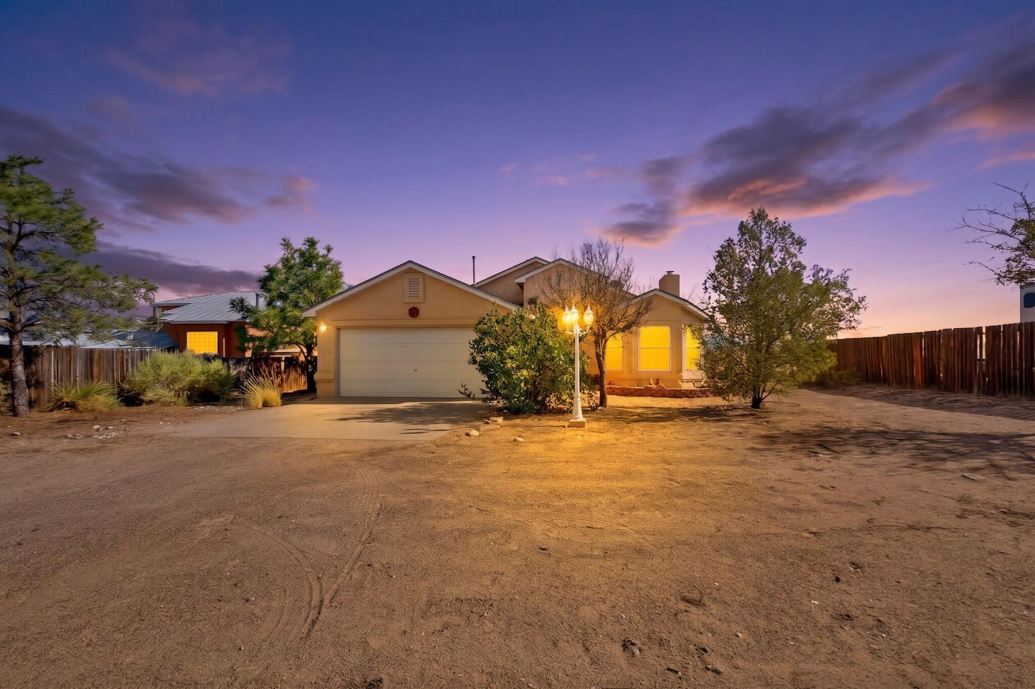 204 10th Avenue SW, Rio Rancho, NM 87124