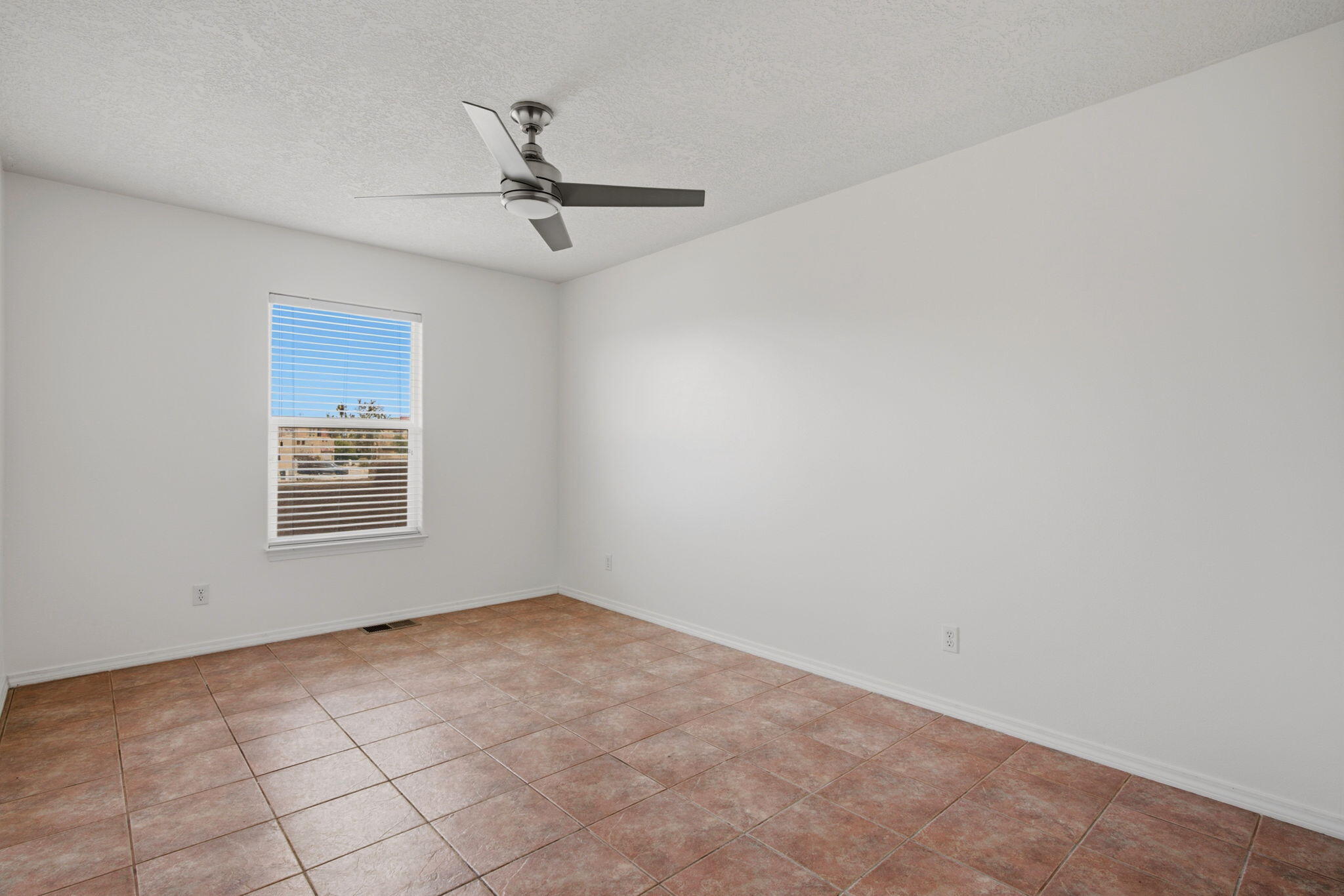Photo 18 — 1338 Mountain Vista Drive SE