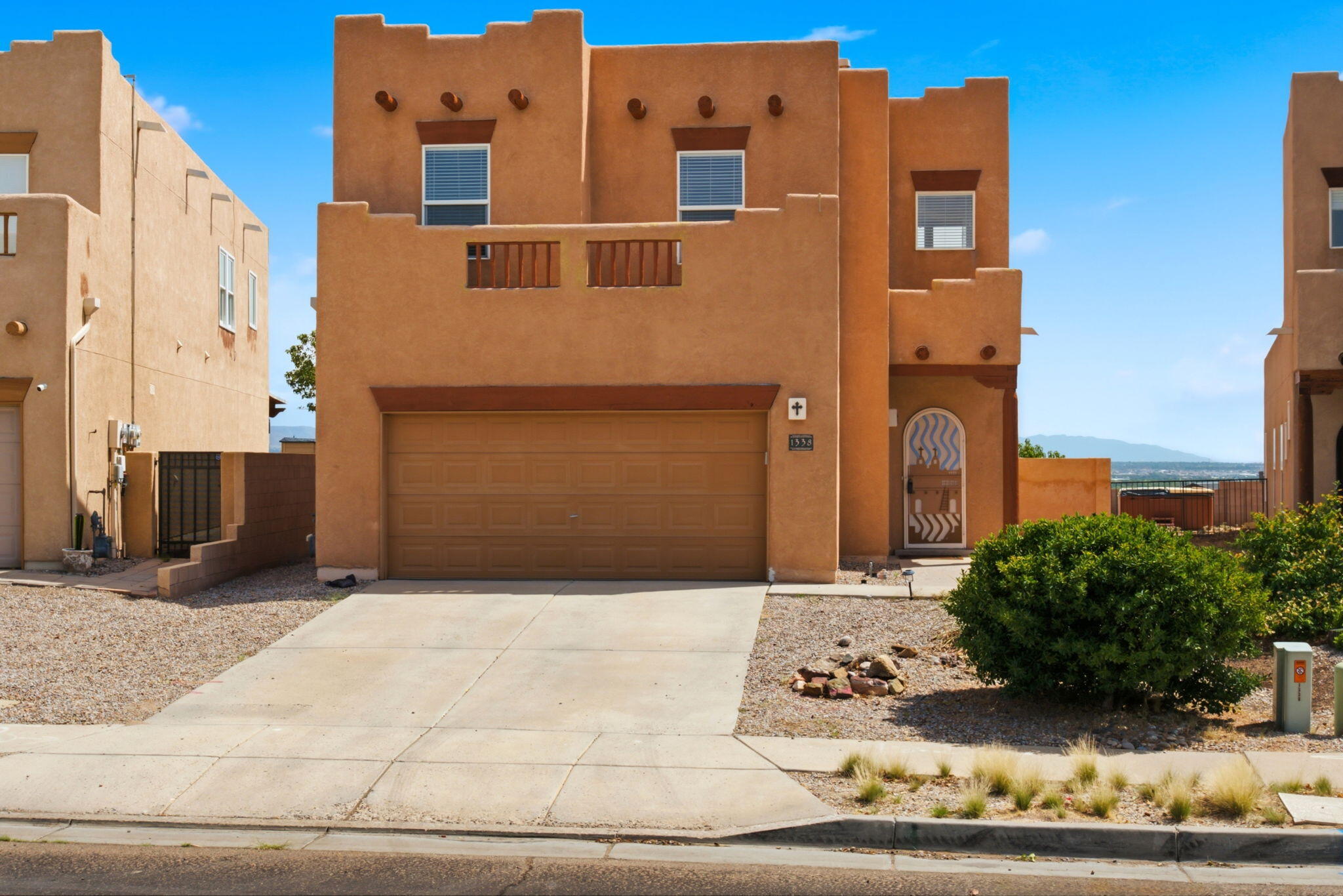Photo 3 — 1338 Mountain Vista Drive SE
