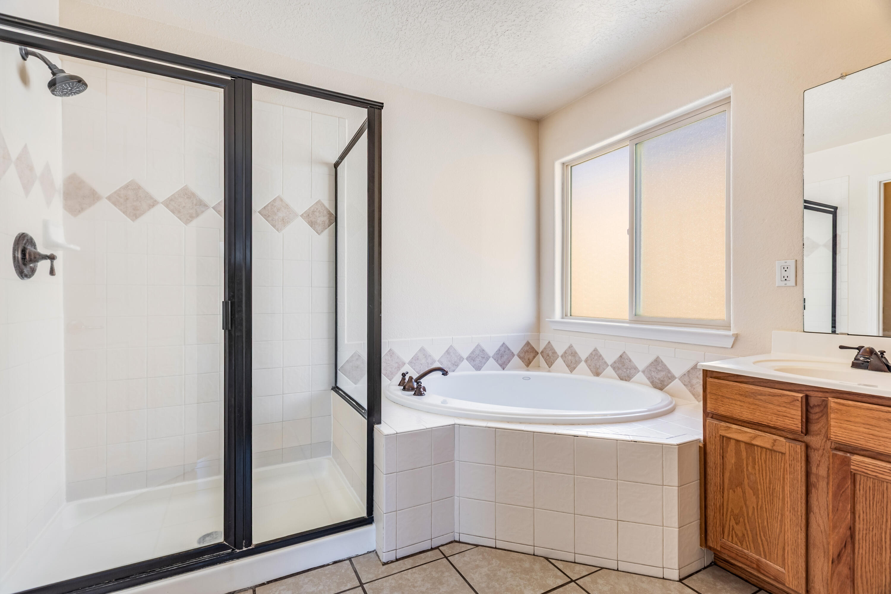 Photo 19 — 5832 Ermemin Avenue NW