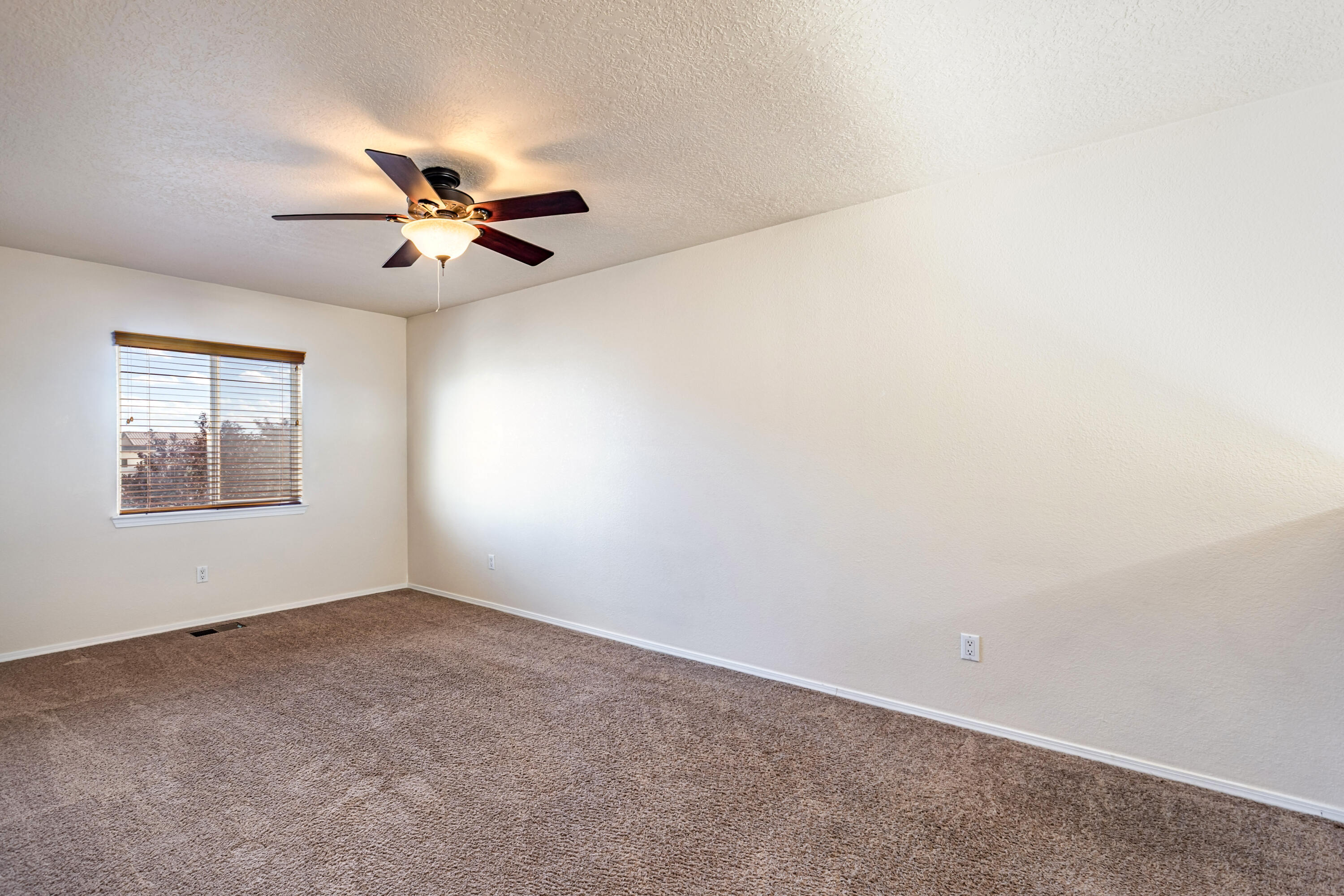 Photo 15 — 5832 Ermemin Avenue NW