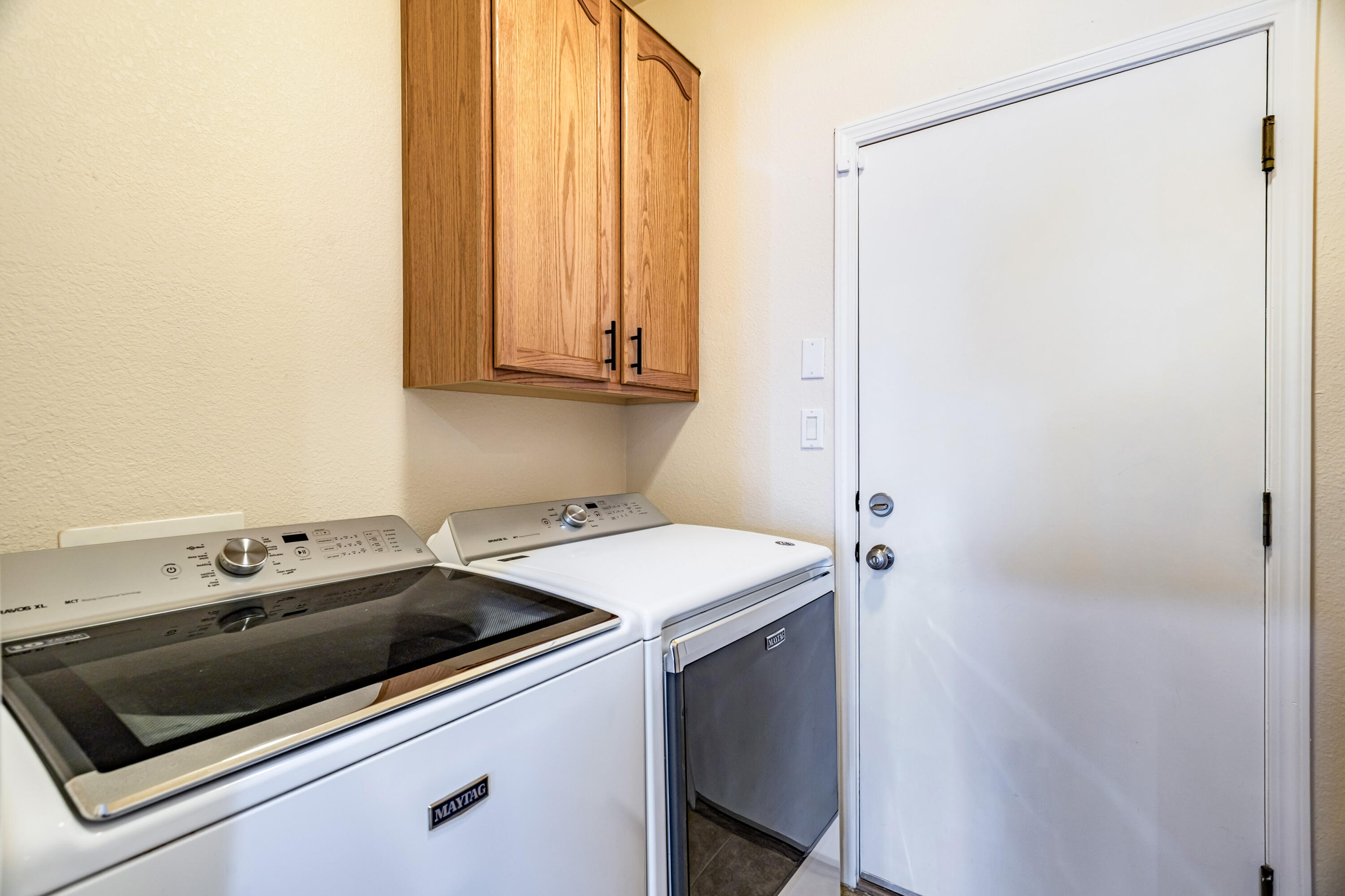 Photo 9 — 5832 Ermemin Avenue NW