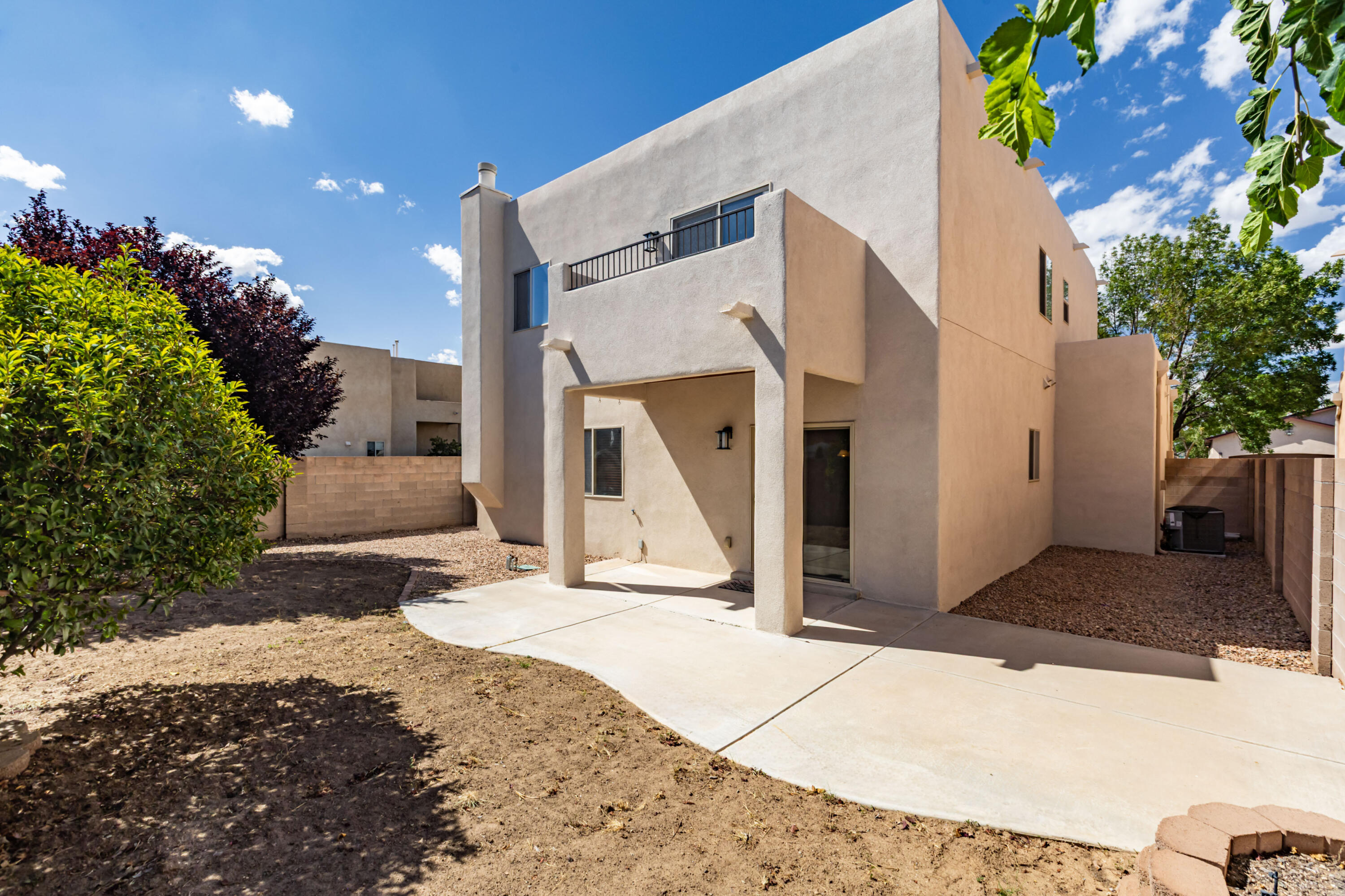 Photo 5 — 5832 Ermemin Avenue NW