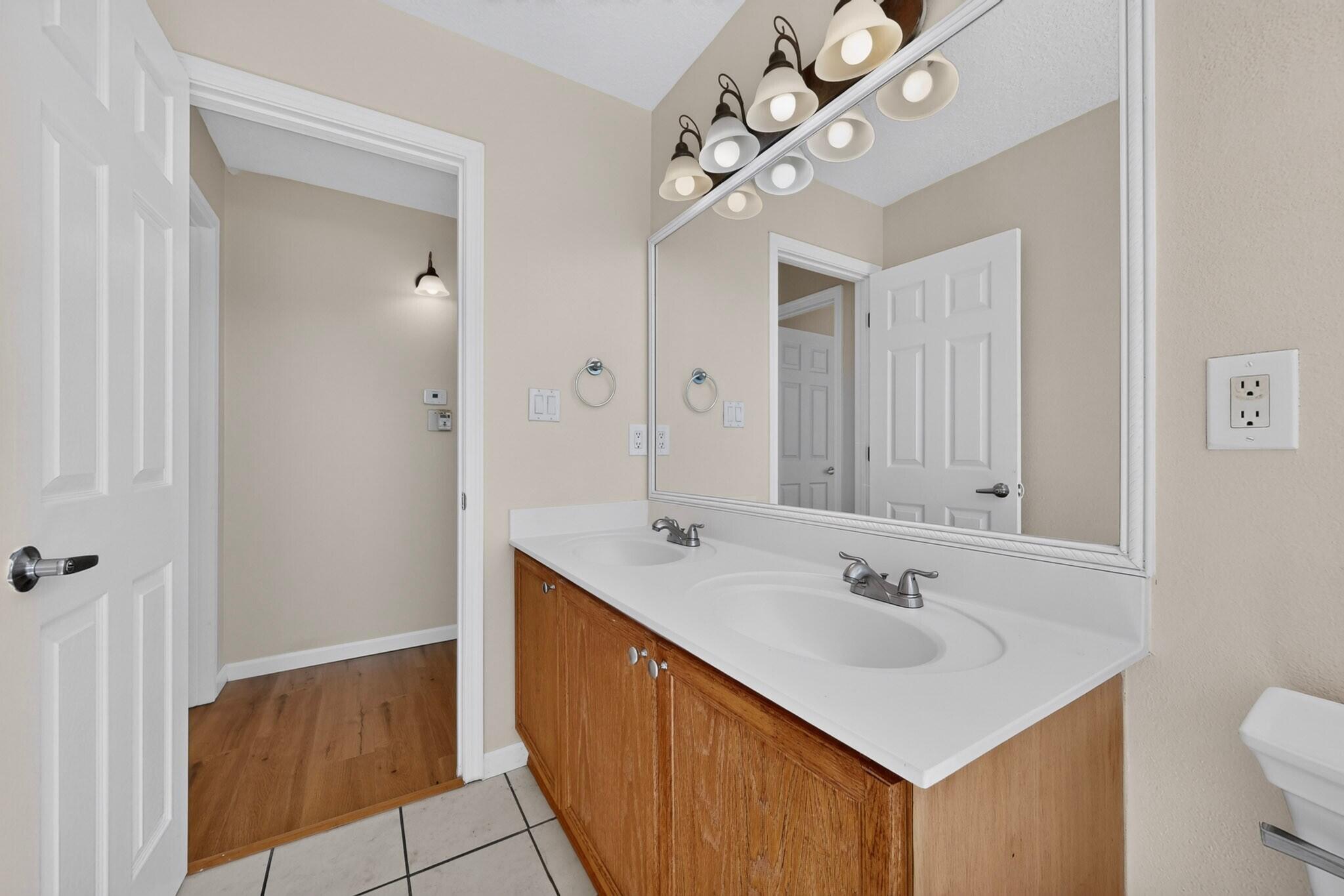 Photo 19 — 10705 Flagstone Place NW