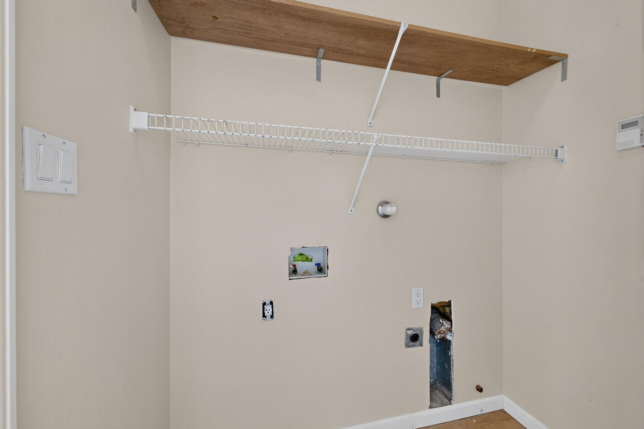 Photo 10 — 10705 Flagstone Place NW