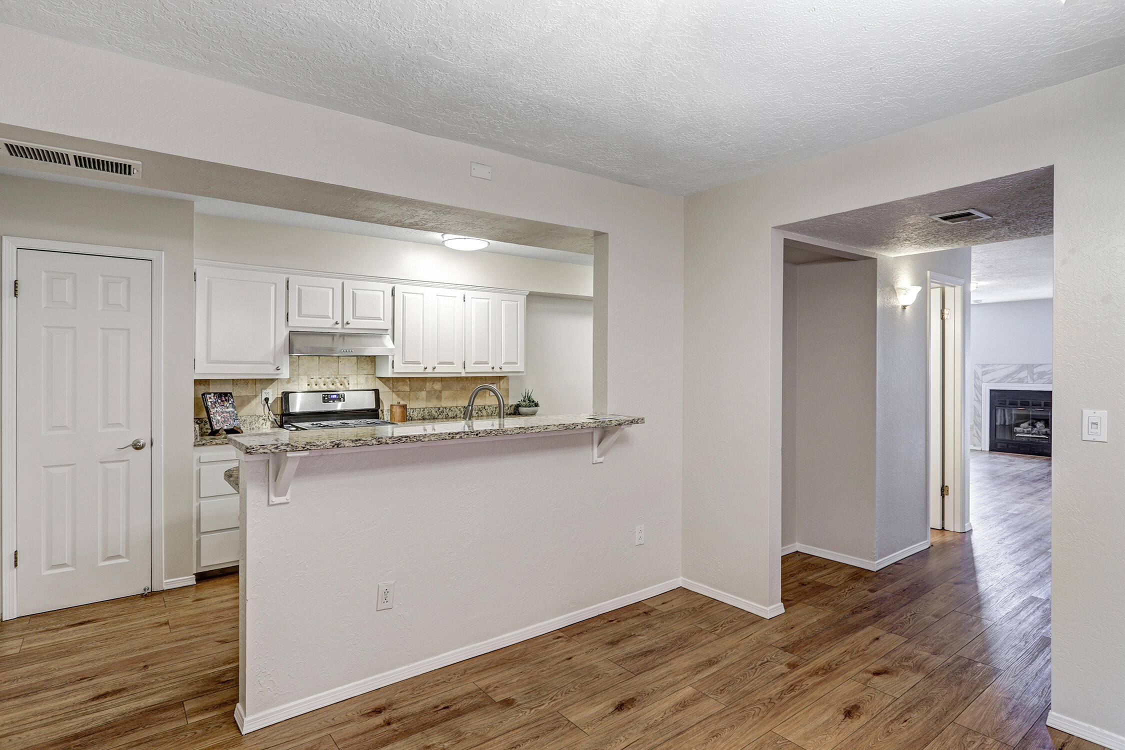 Photo 11 — 2445 Northwest Circle NW