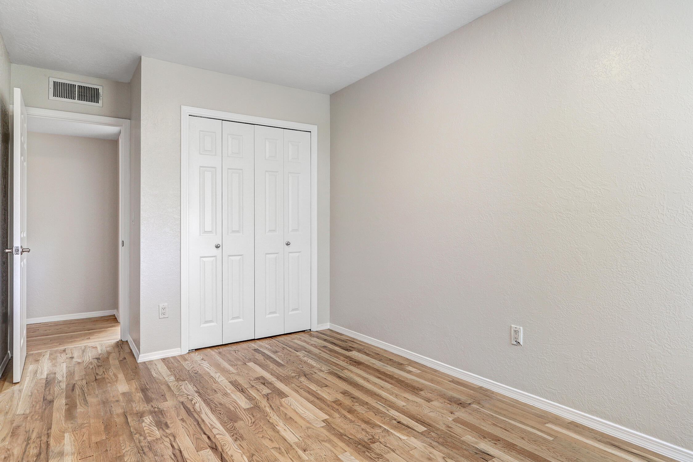 Photo 5 — 2445 Northwest Circle NW
