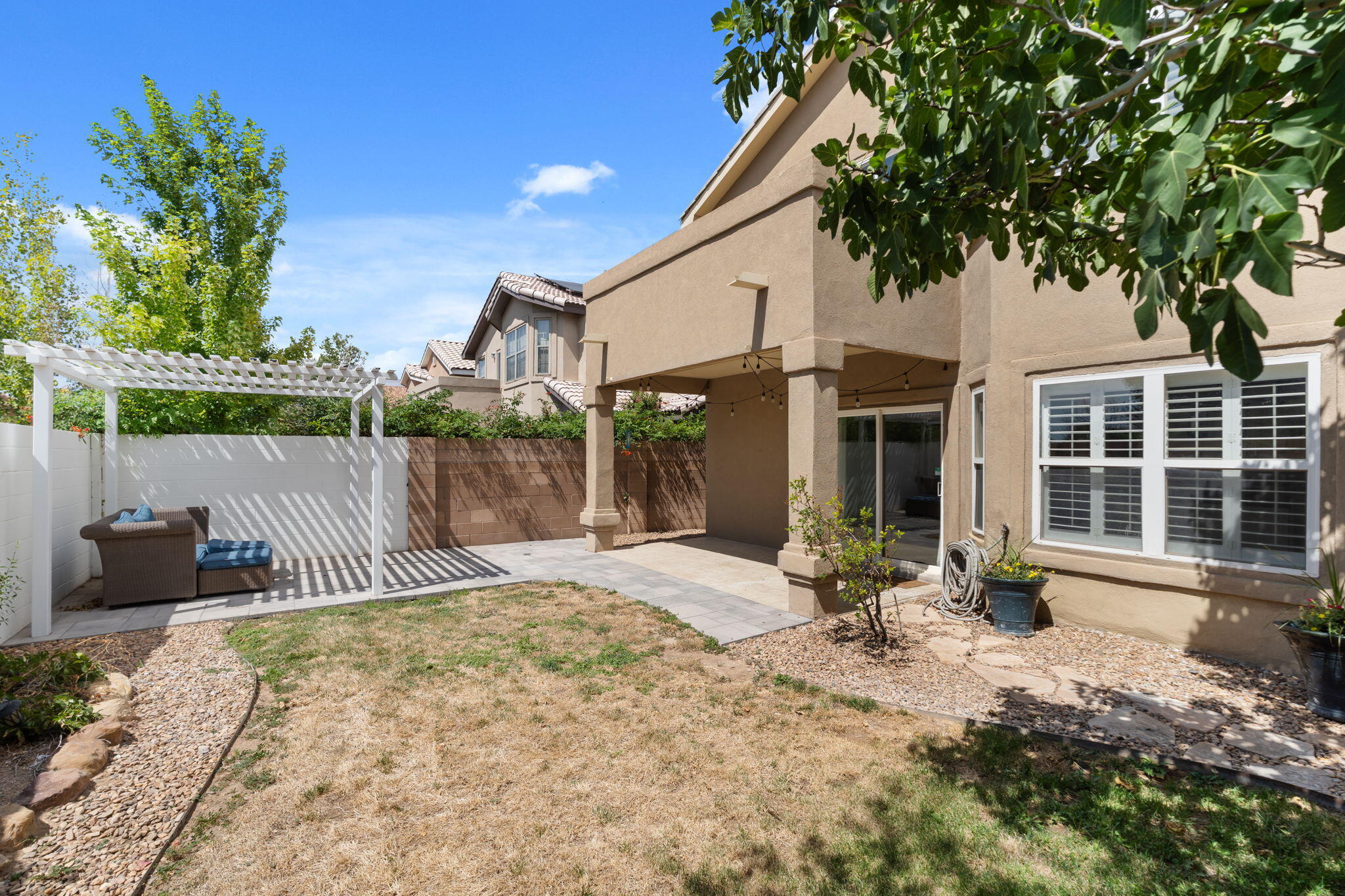 Photo 11 — 9119 Autumn Rose Drive NE
