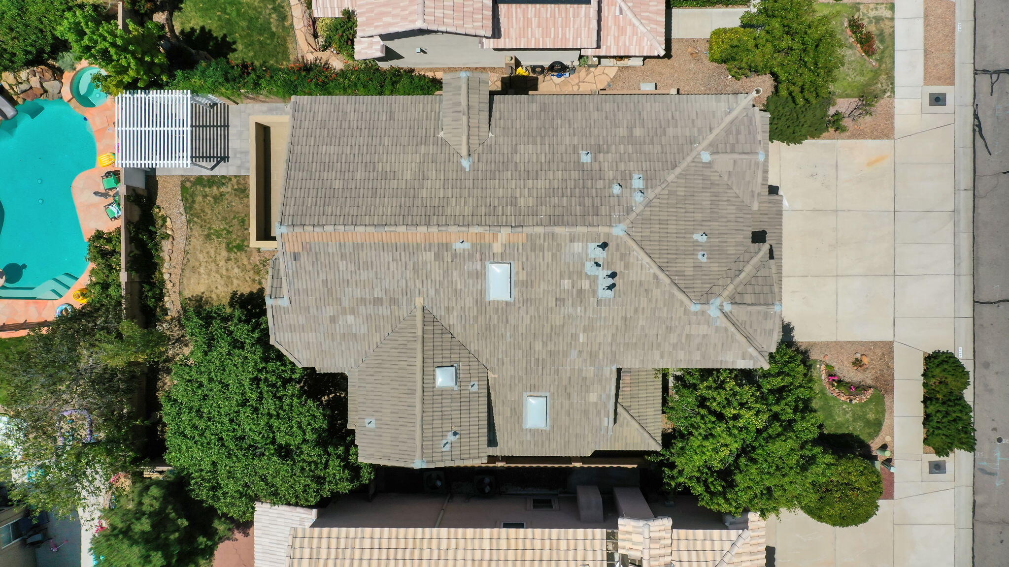 Photo 9 — 9119 Autumn Rose Drive NE