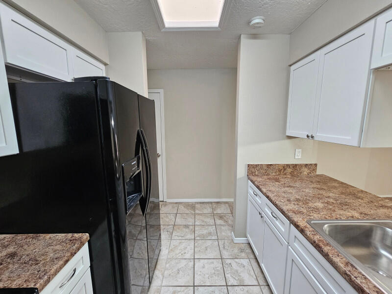 Photo 20 — 2832 Palo Verde Drive NE