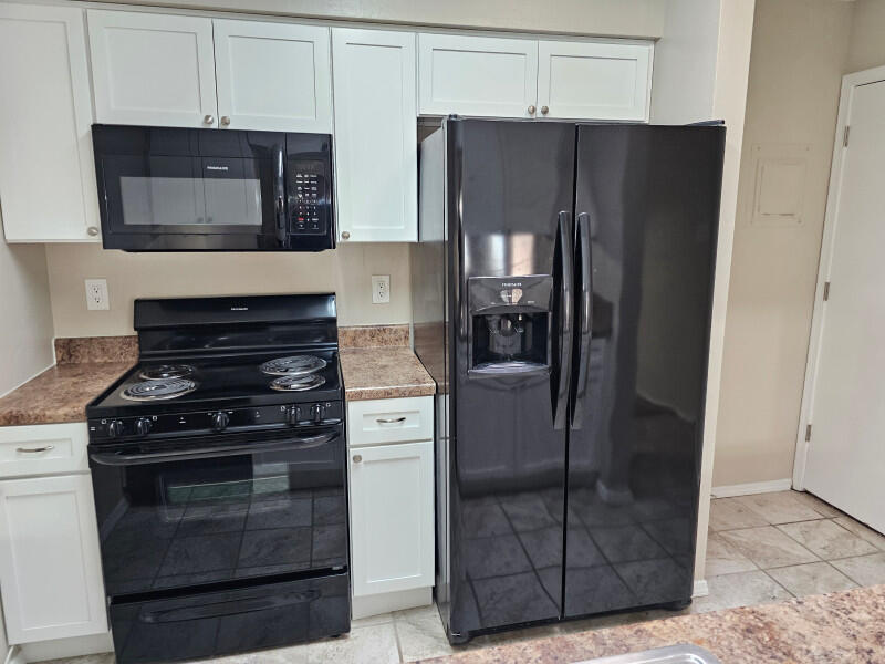 Photo 19 — 2832 Palo Verde Drive NE