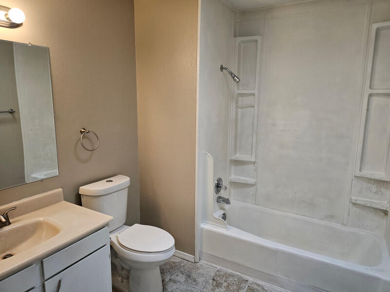 Photo 16 — 2832 Palo Verde Drive NE
